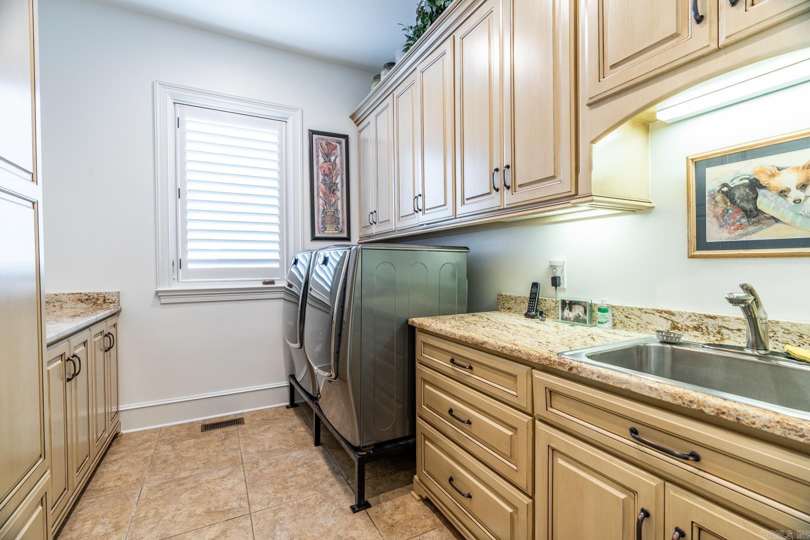 CHENAL VALLEY HALLEN COURT - Residential