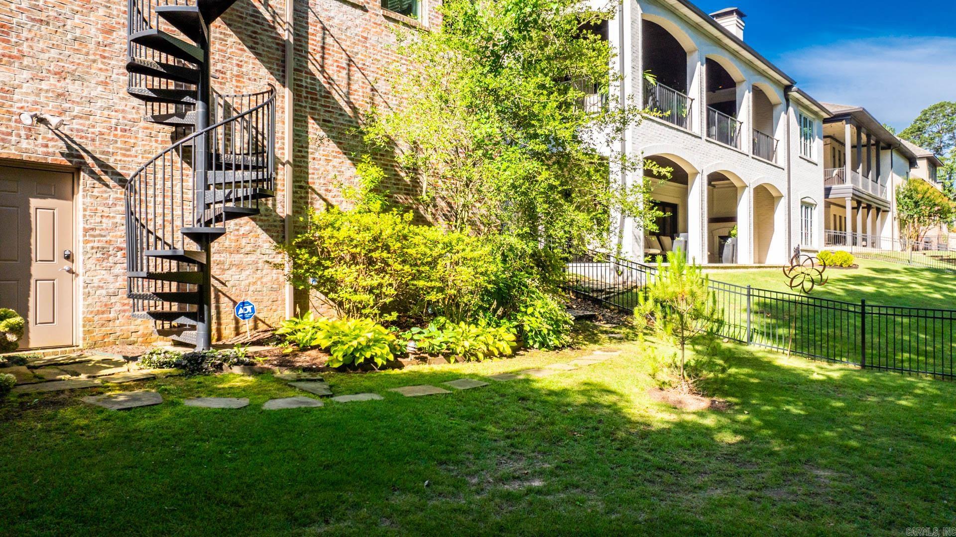 CHENAL VALLEY HALLEN COURT - Residential