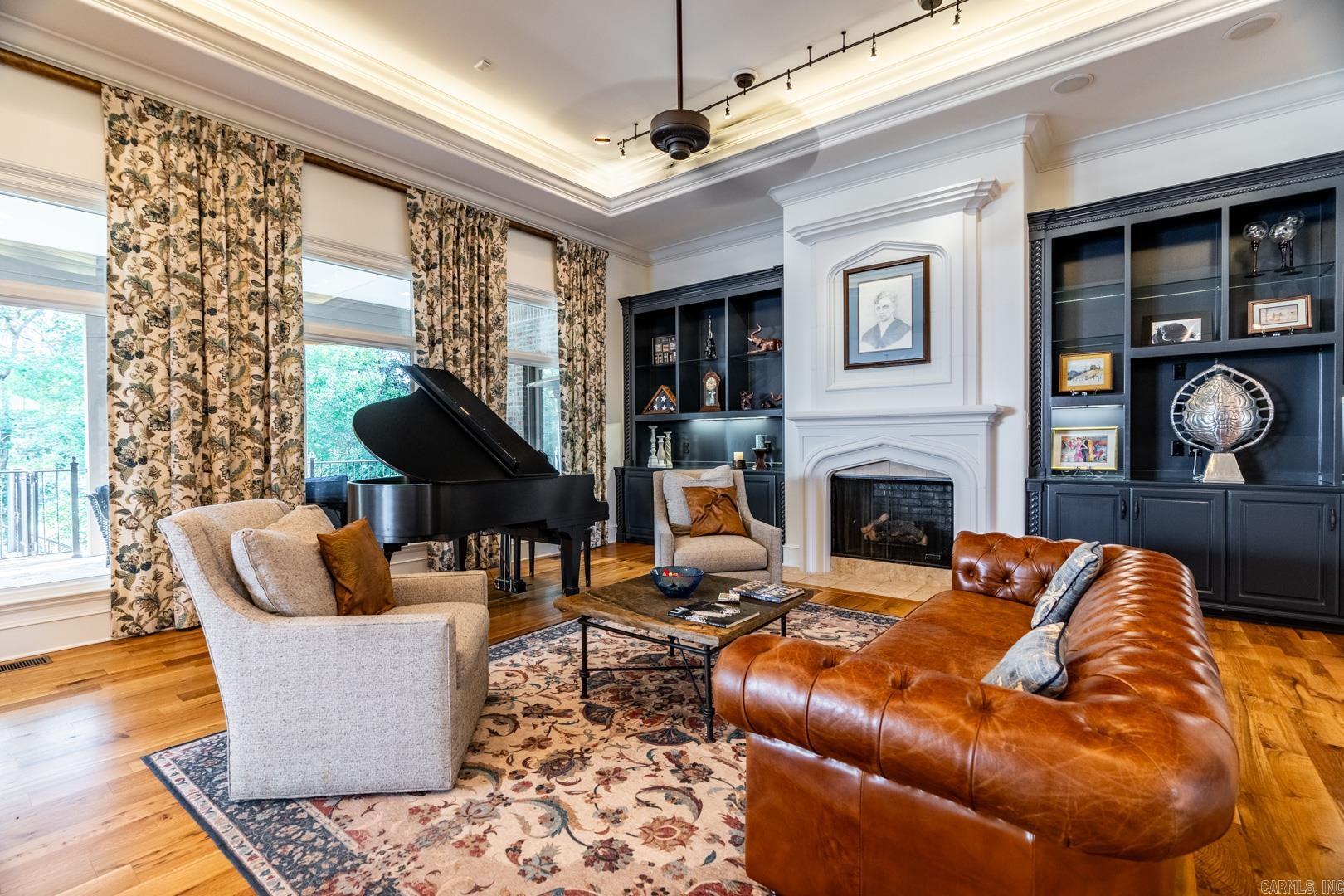 CHENAL VALLEY HALLEN COURT - Residential