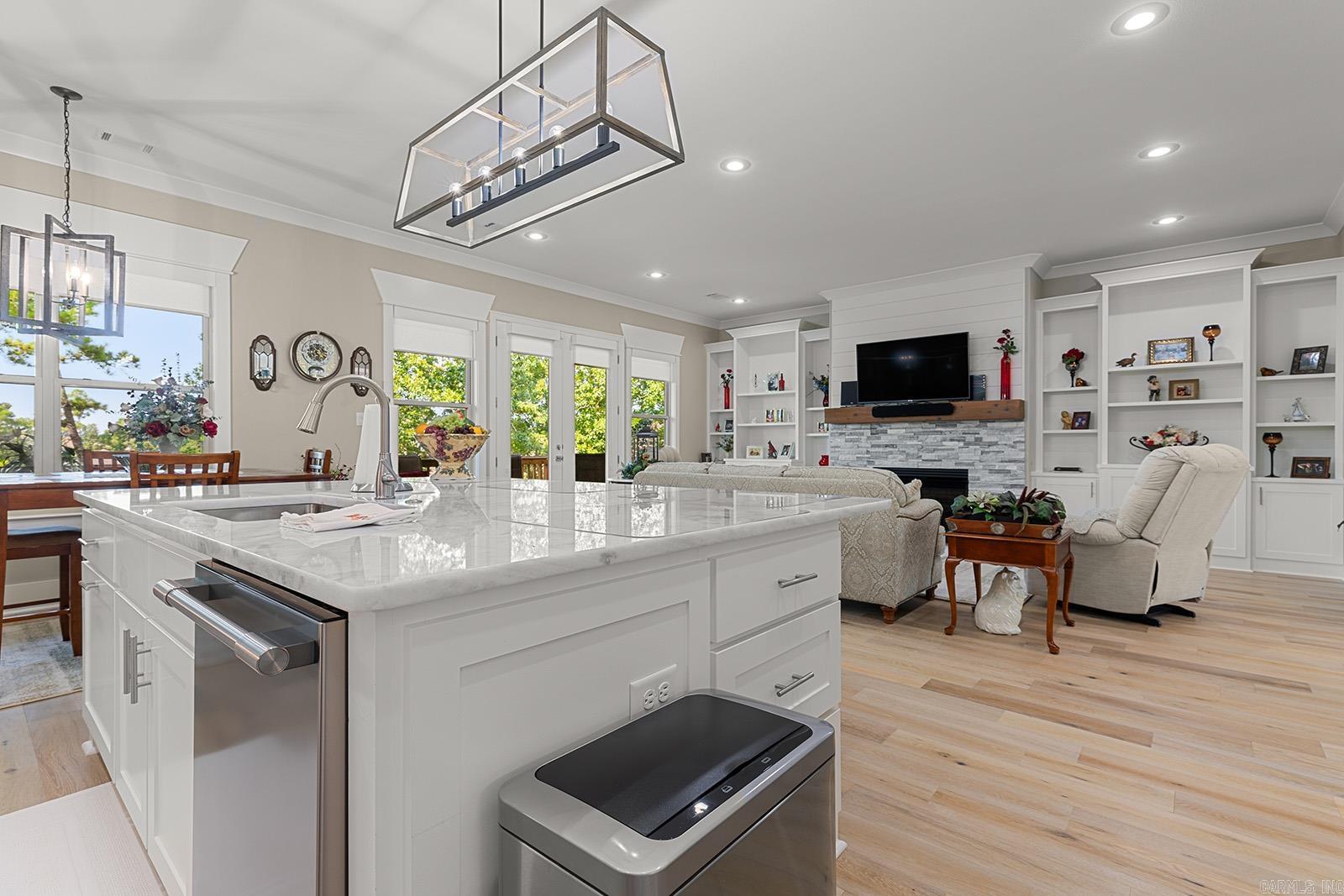 CHENAL VALLEY EPERNAY PLACE - Residential