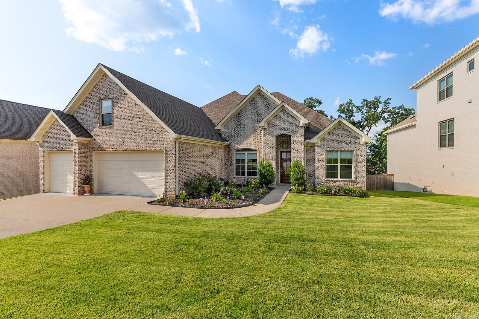 CHENAL VALLEY EPERNAY PLACE - Residential