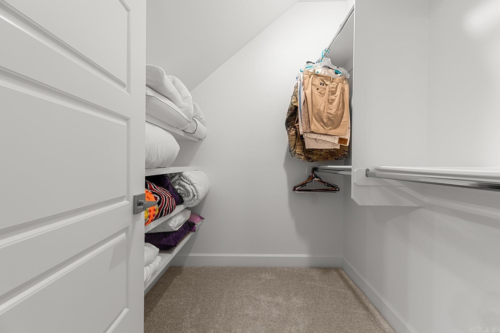 CHENAL VALLEY EPERNAY PLACE - Residential