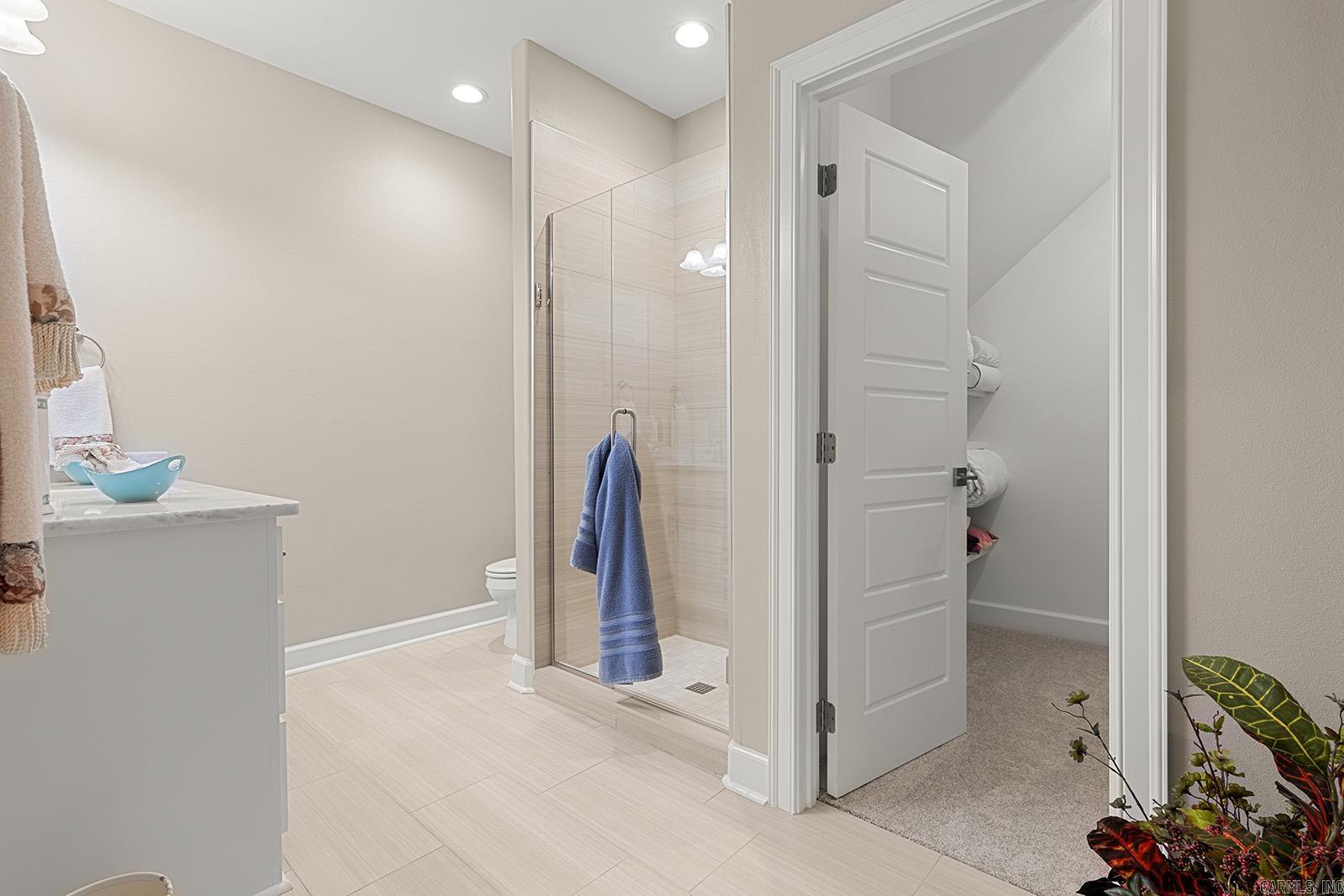 CHENAL VALLEY EPERNAY PLACE - Residential