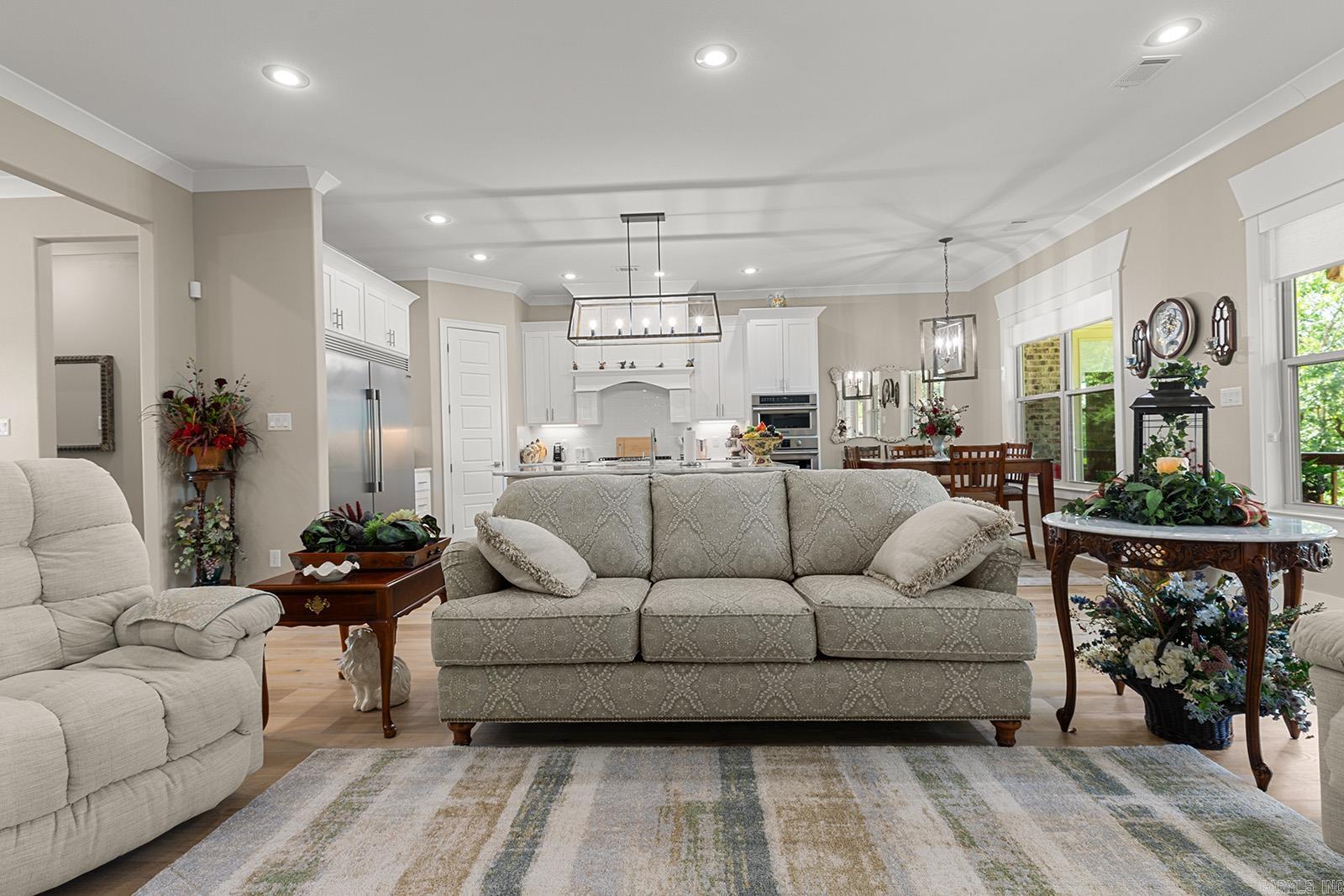 CHENAL VALLEY EPERNAY PLACE - Residential