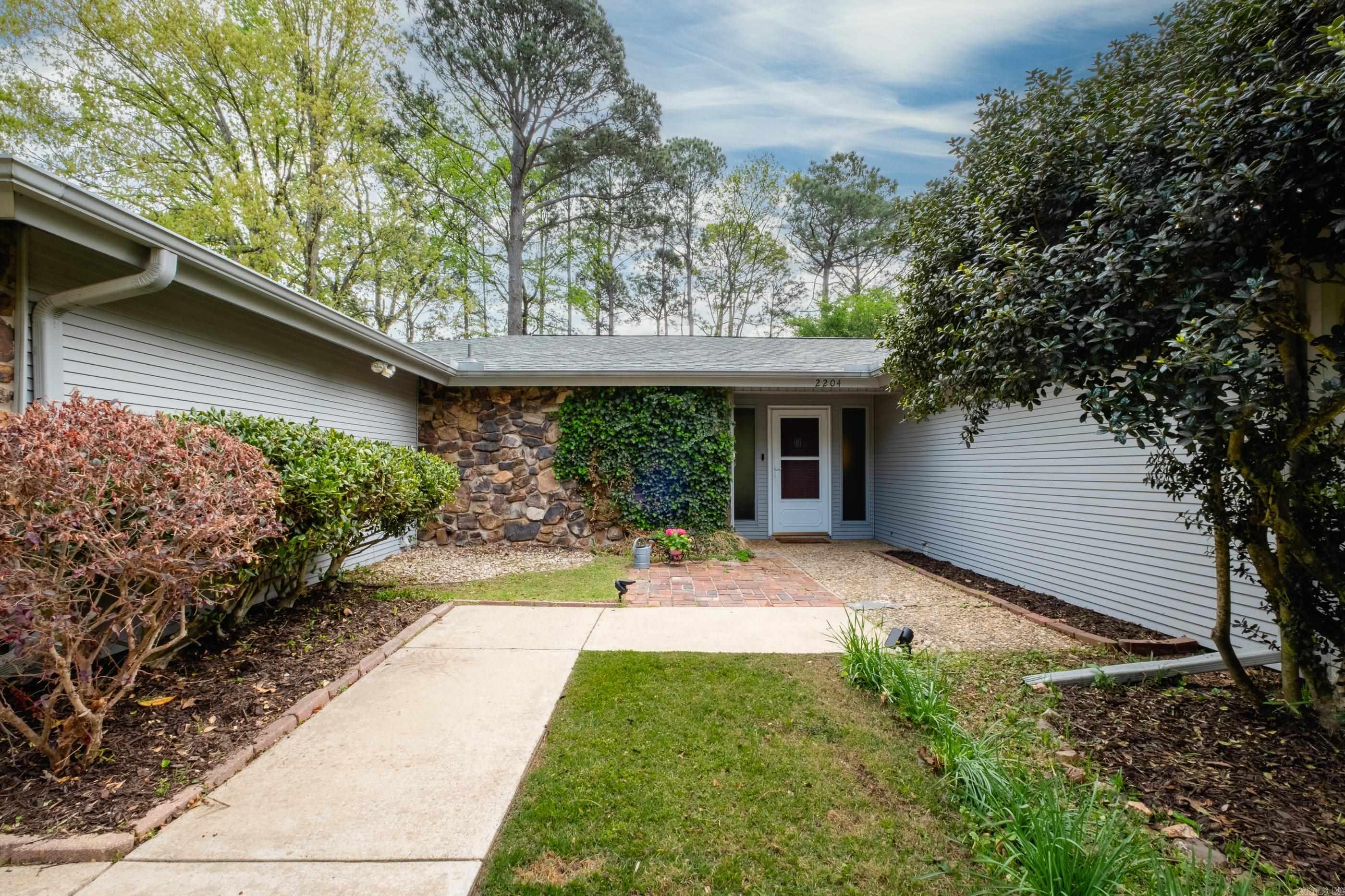 STURBRIDGE - Residential