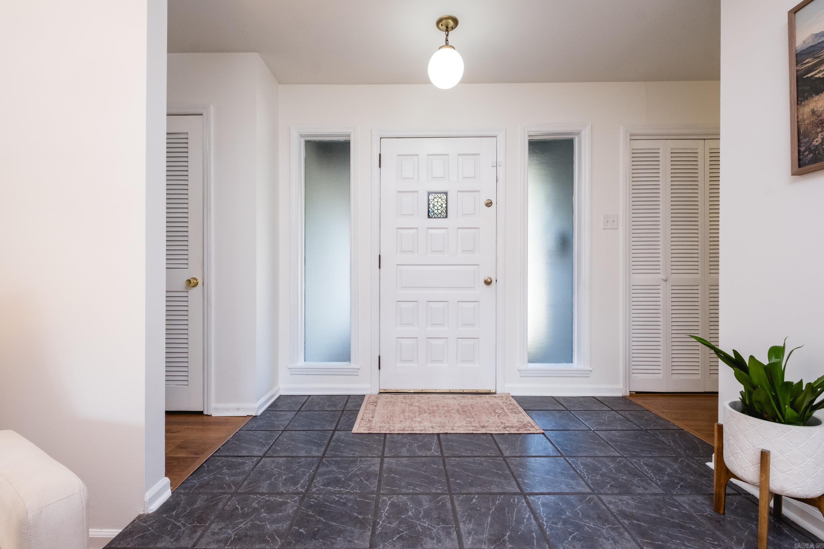 STURBRIDGE - Residential