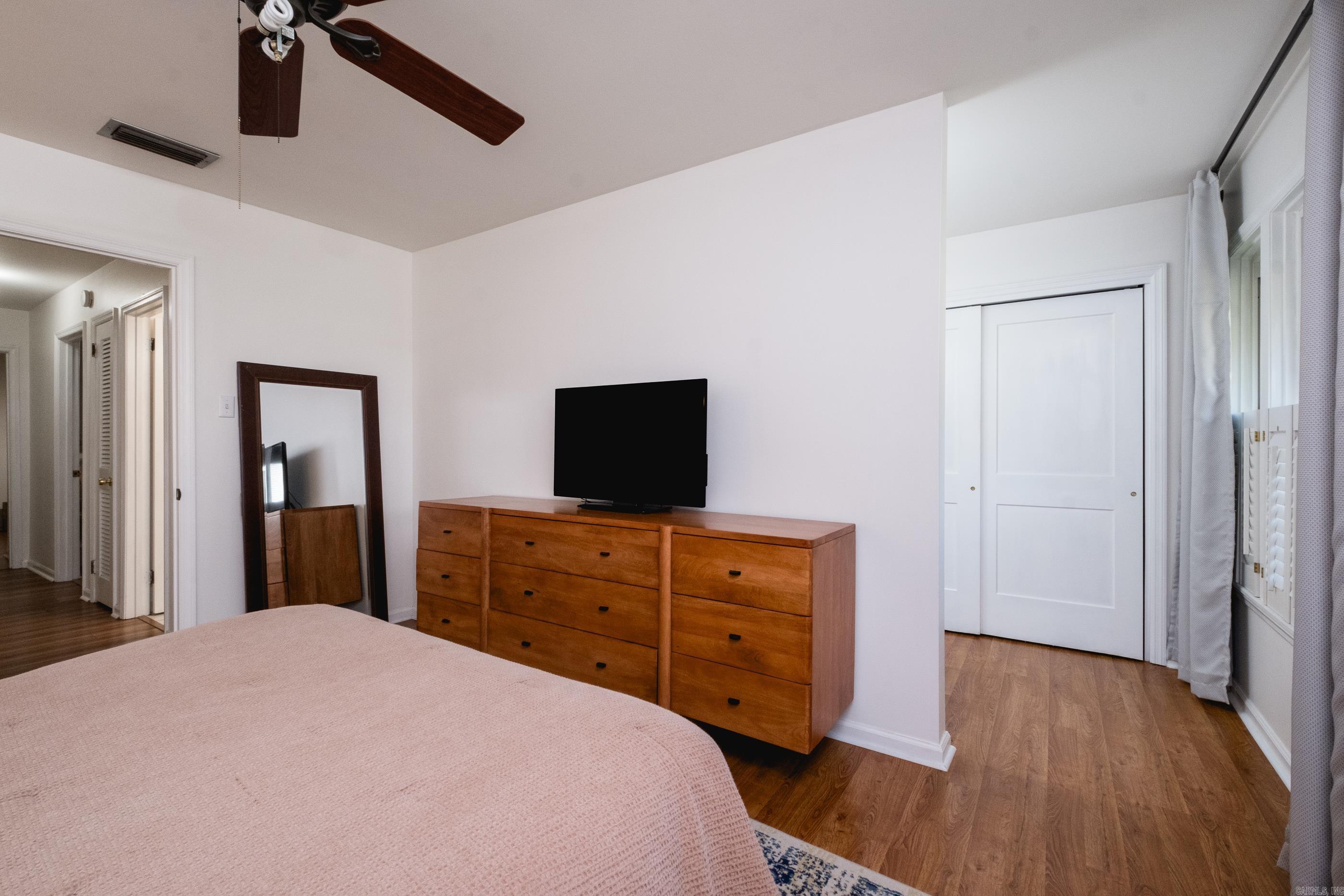 STURBRIDGE - Residential