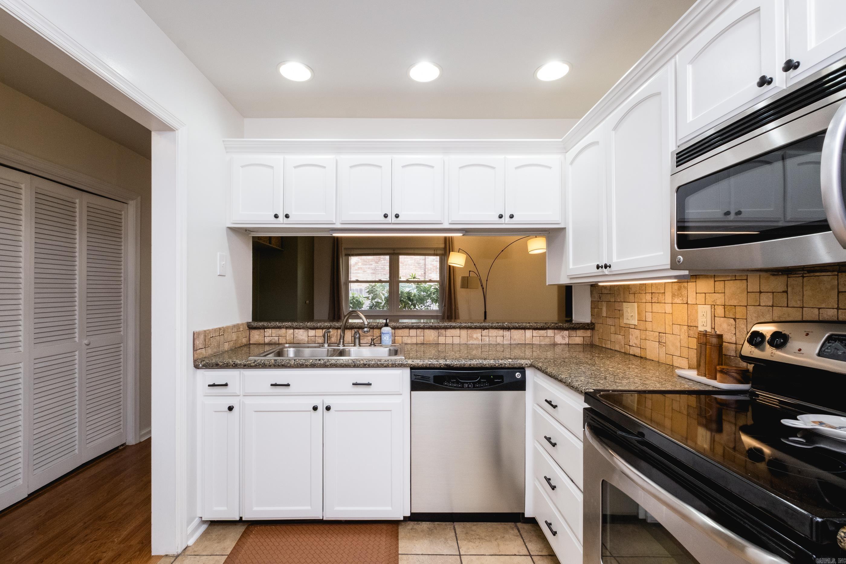 STURBRIDGE - Residential