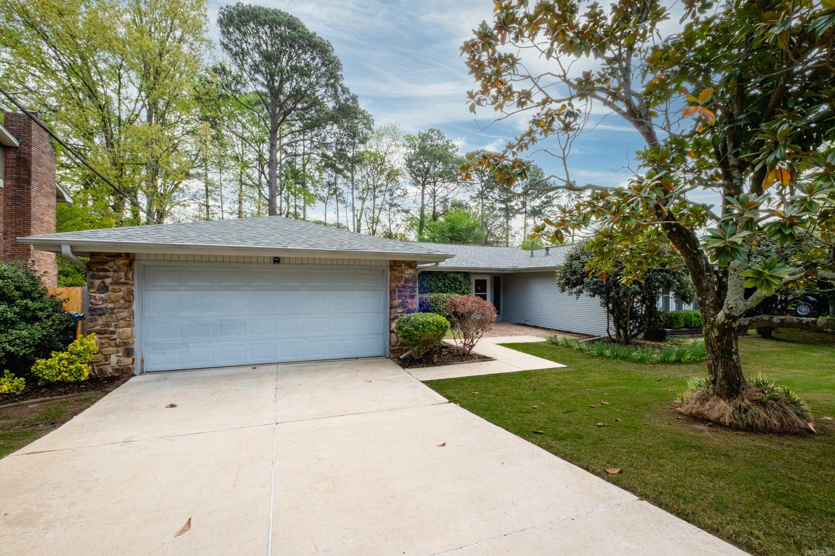 STURBRIDGE - Residential