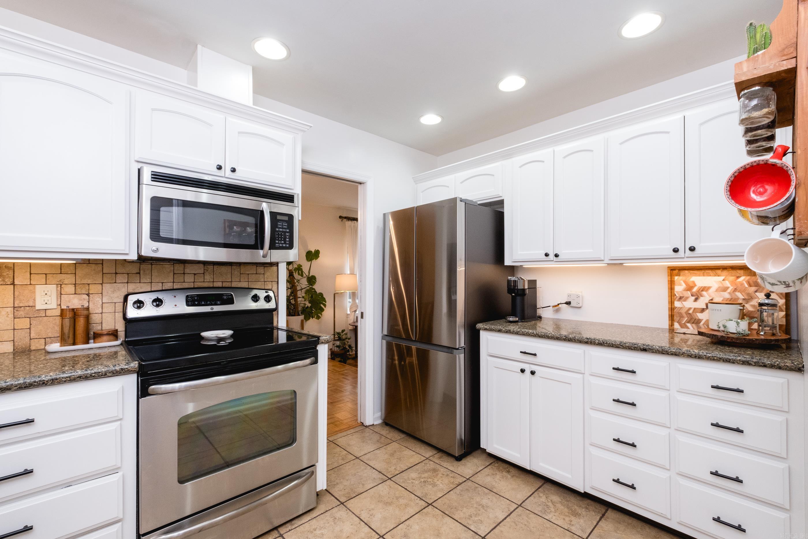 STURBRIDGE - Residential