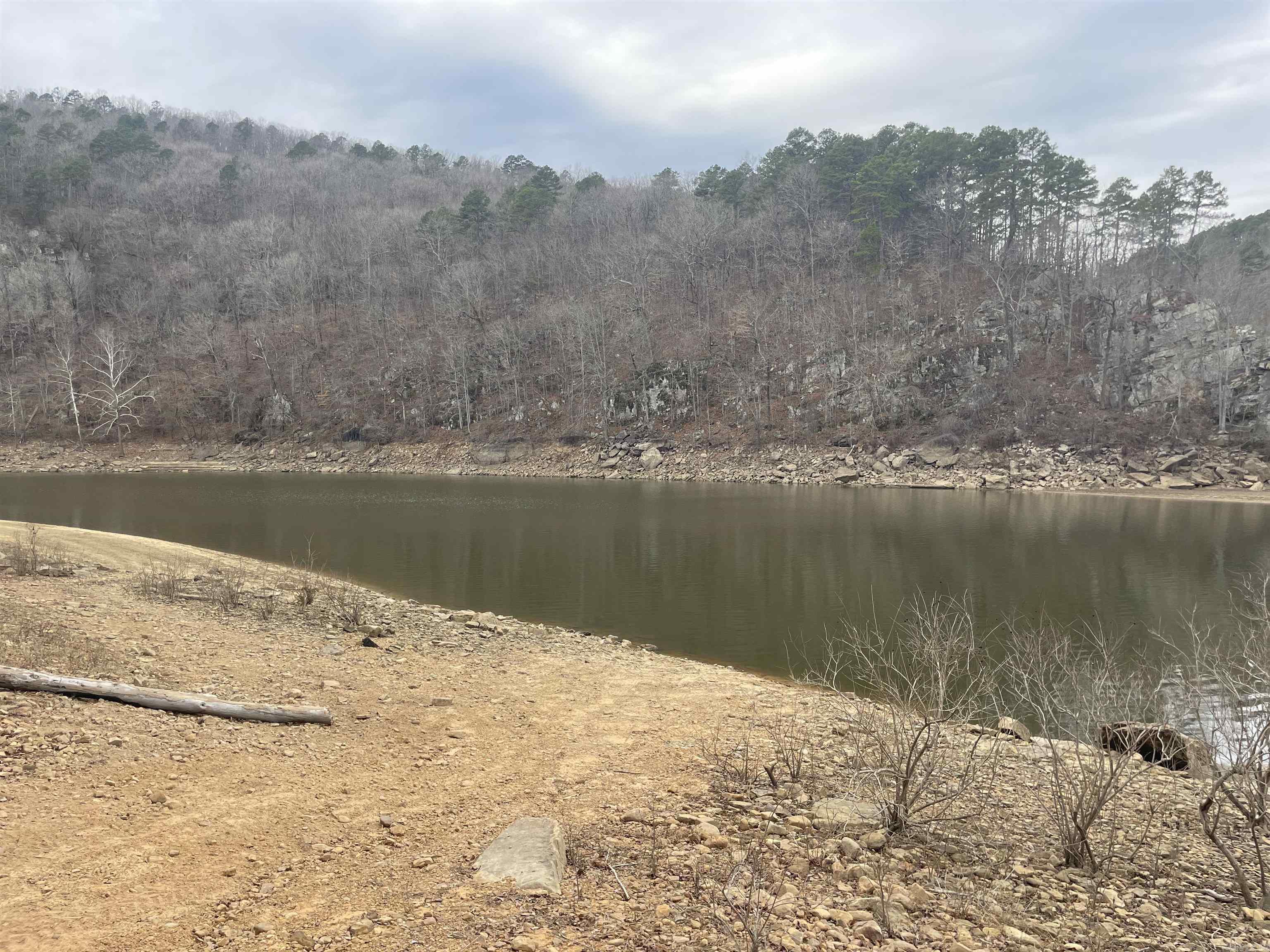 TOMAHAWK VILLAGE - Residential