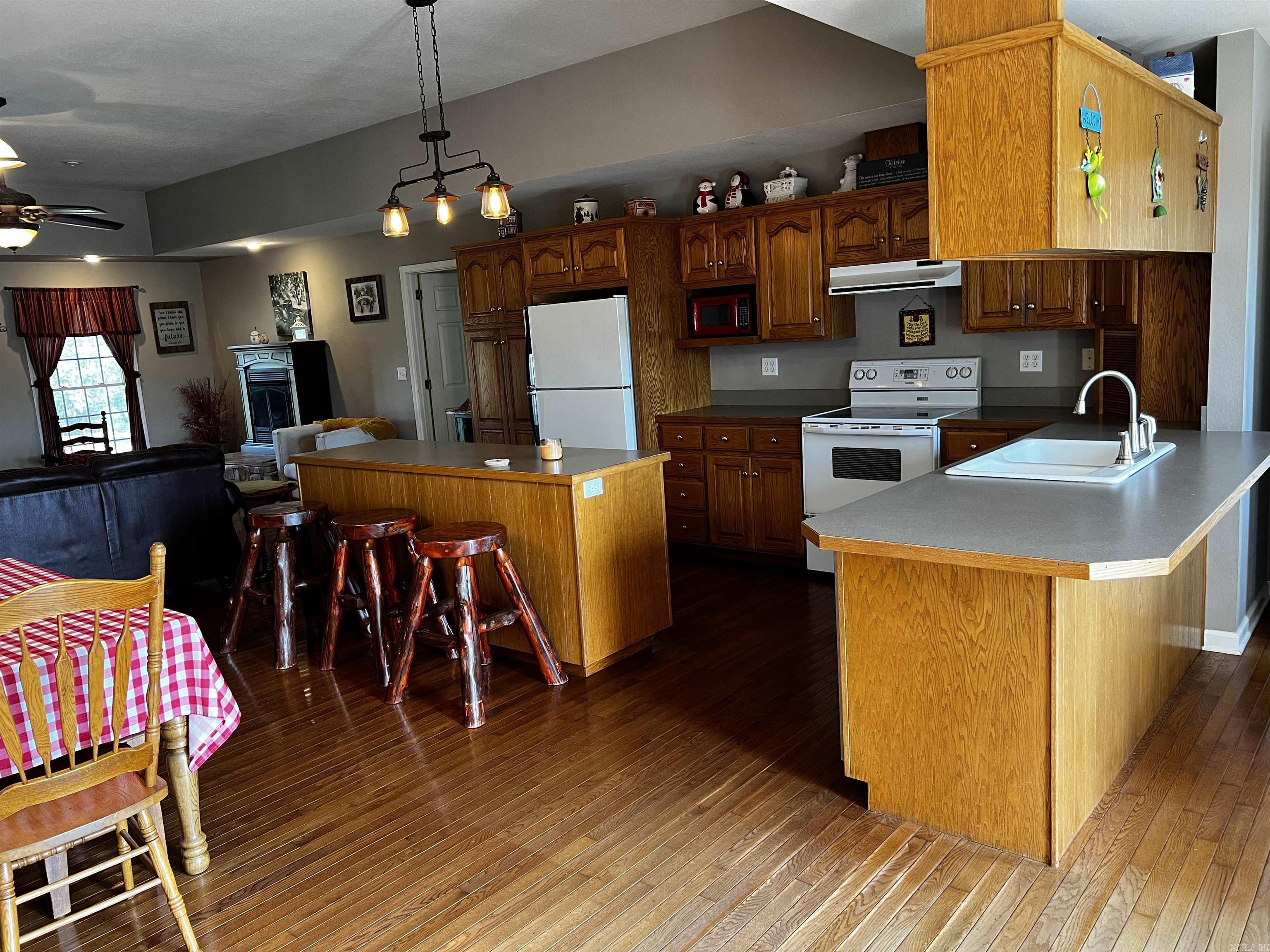 MEADOWVIEW - Residential