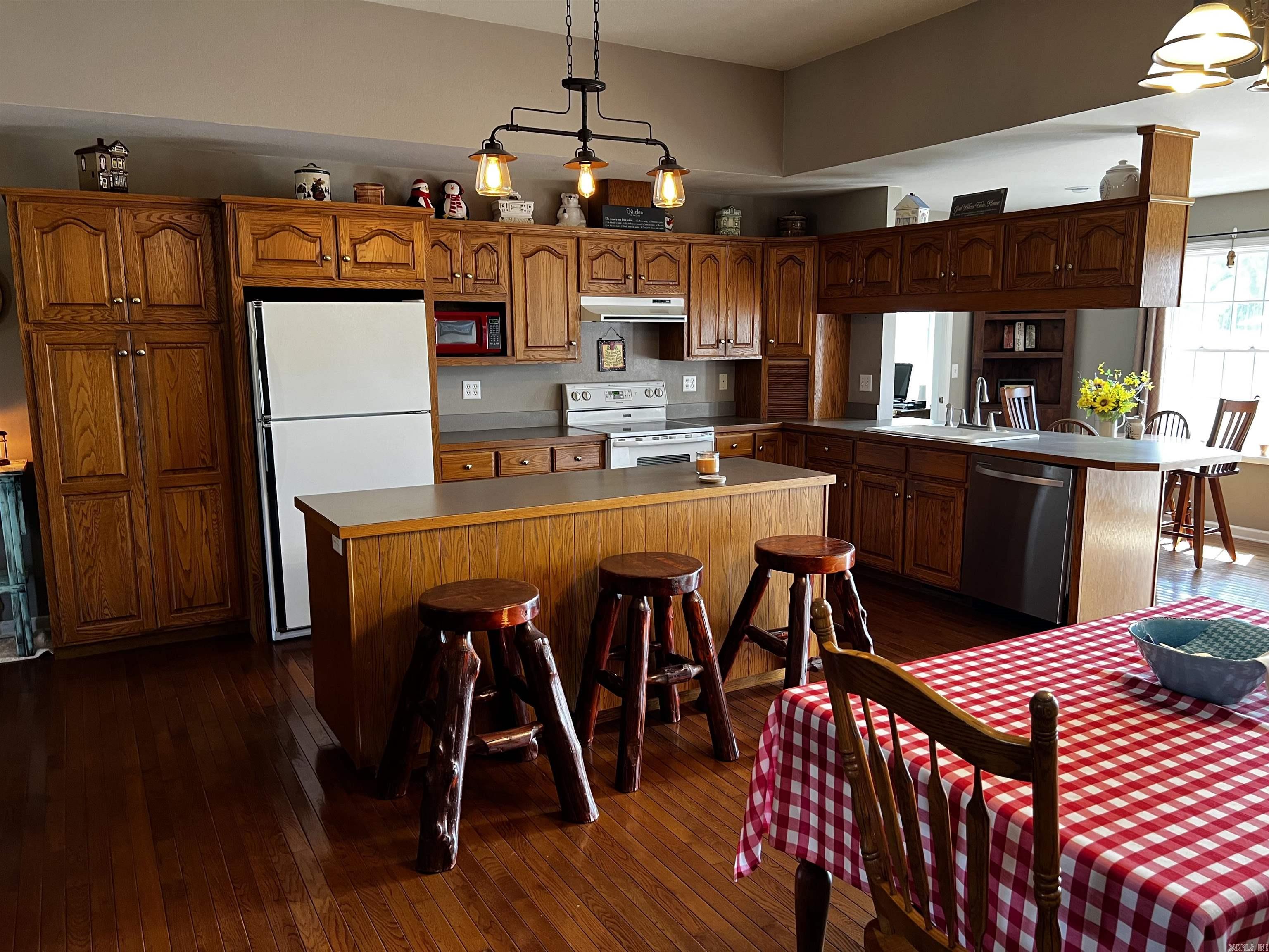 MEADOWVIEW - Residential