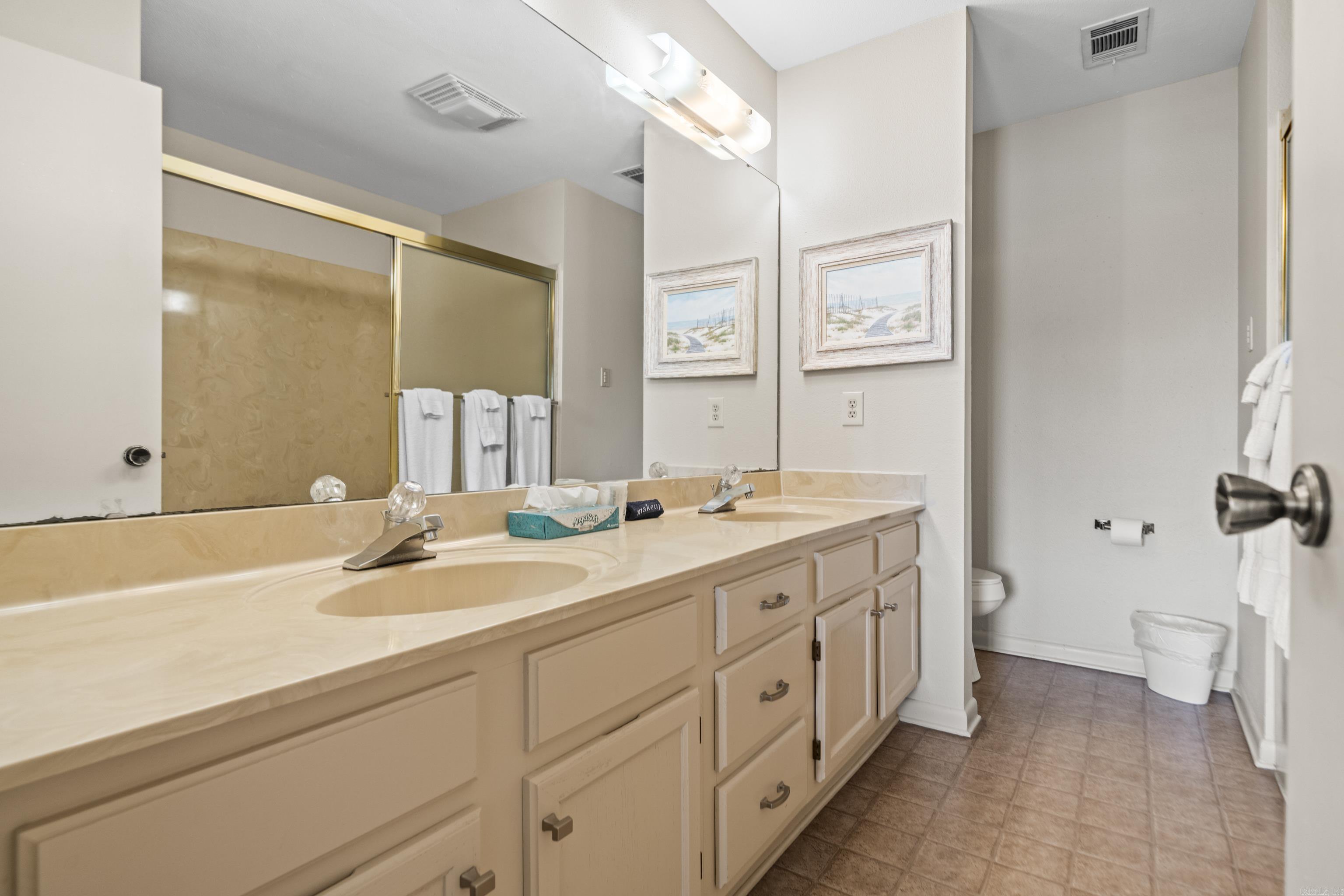 EMERALD ISLE HPR - Residential
