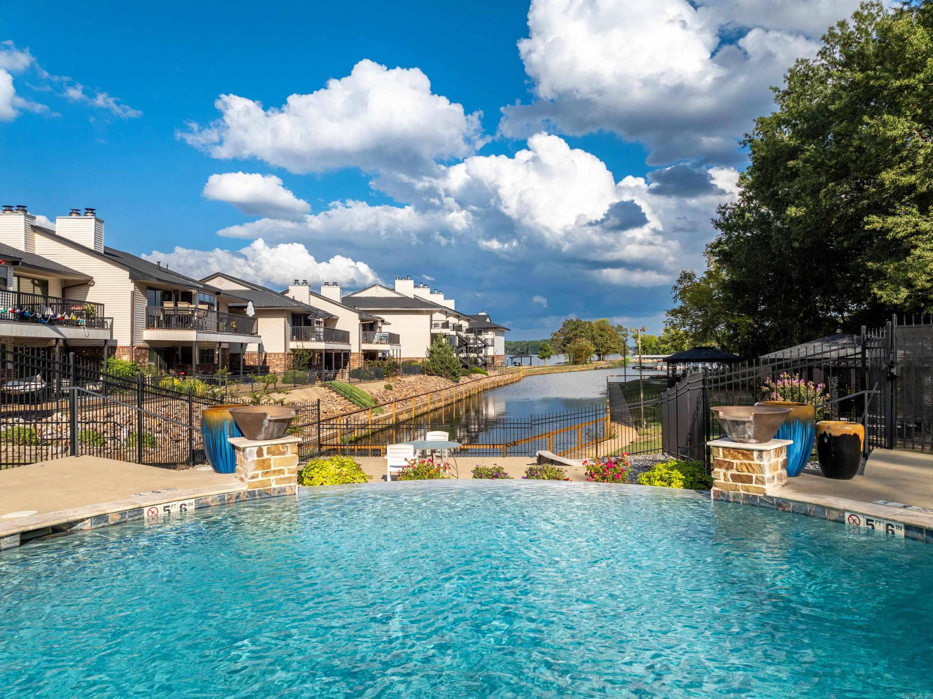 EMERALD ISLE HPR - Residential
