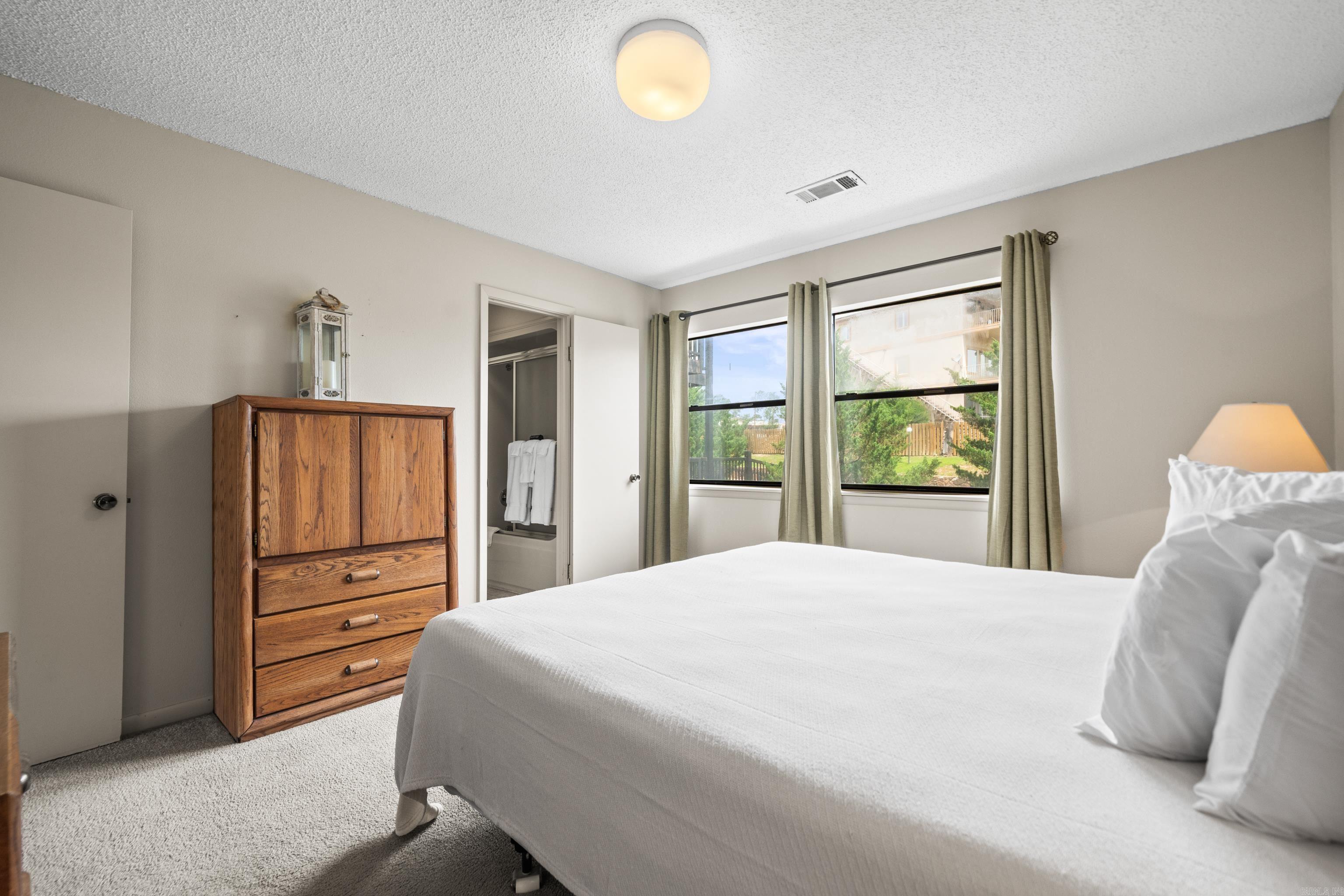 EMERALD ISLE HPR - Residential