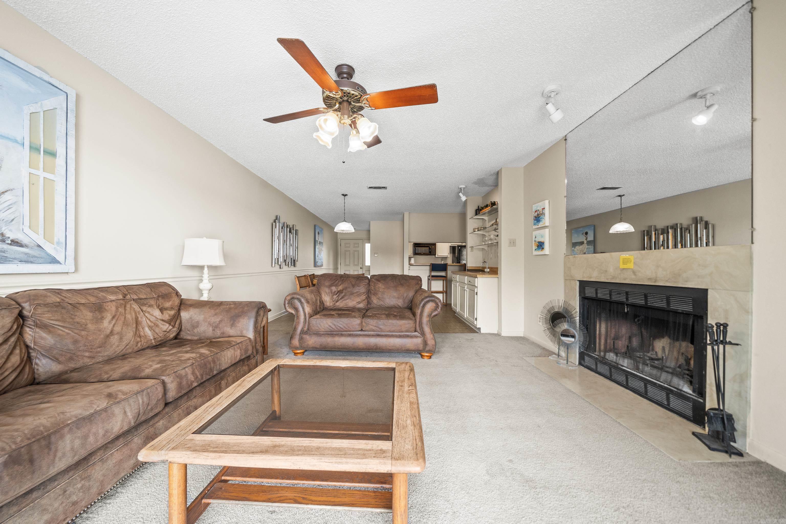 EMERALD ISLE HPR - Residential