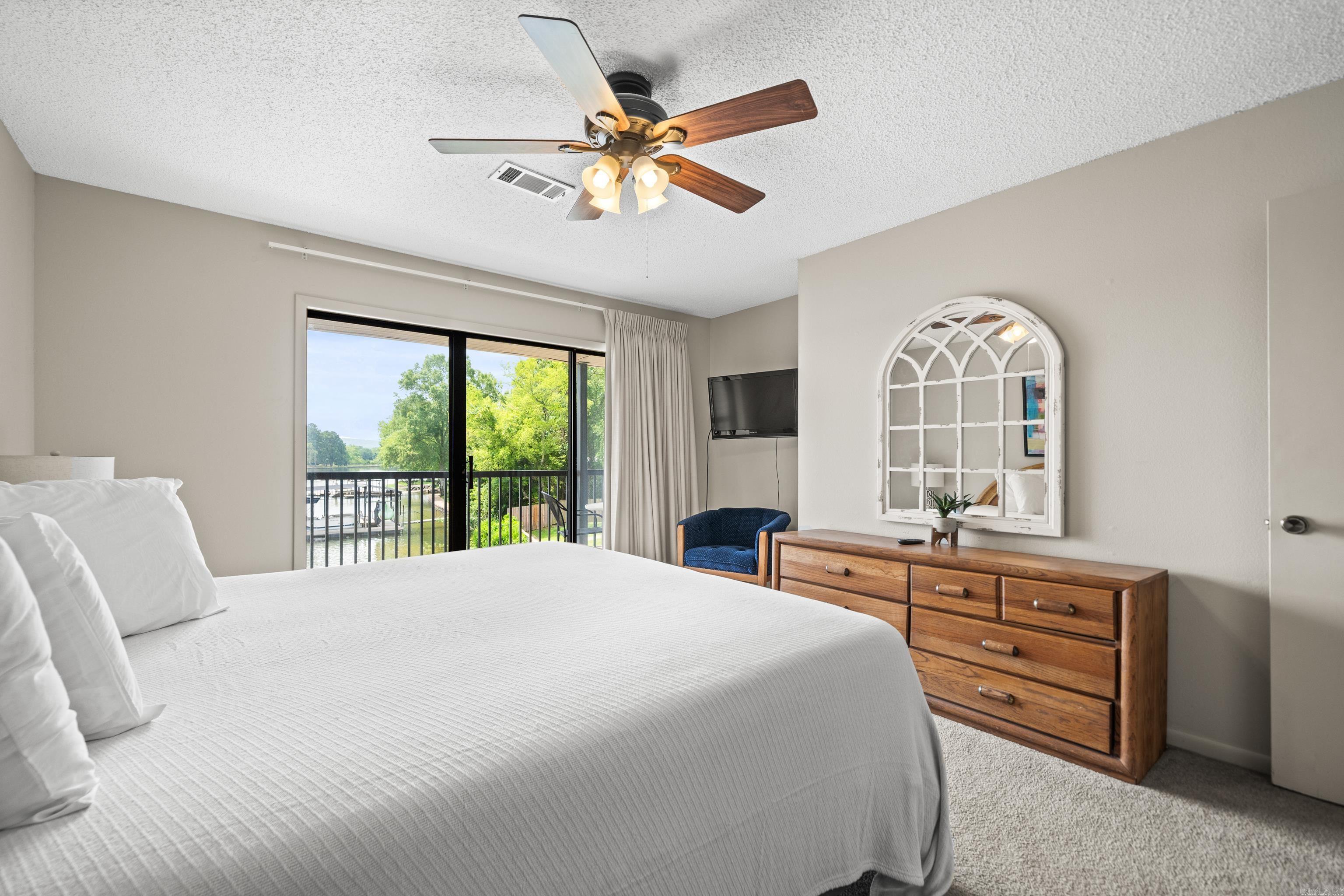 EMERALD ISLE HPR - Residential