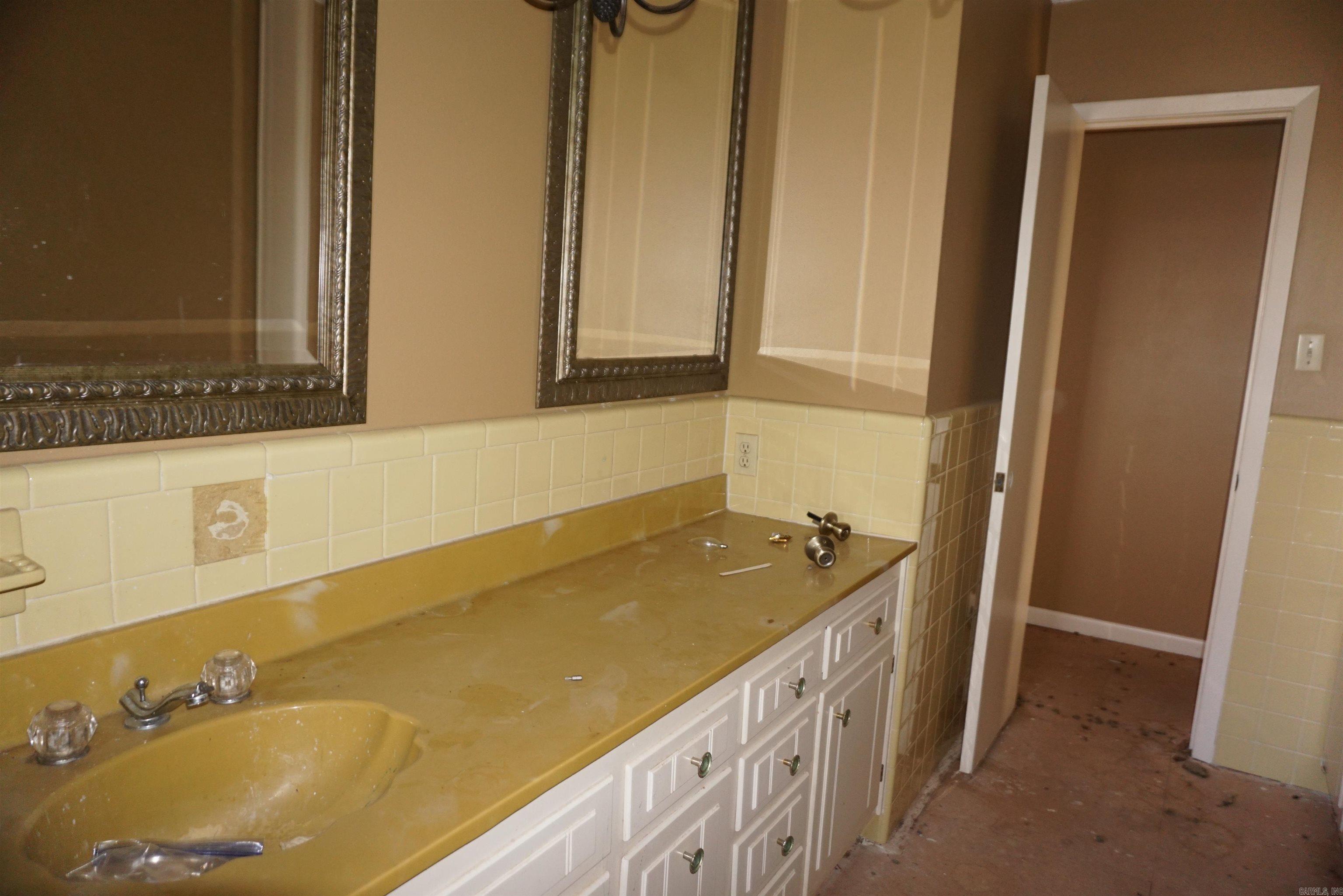 JAMES S/D - Residential