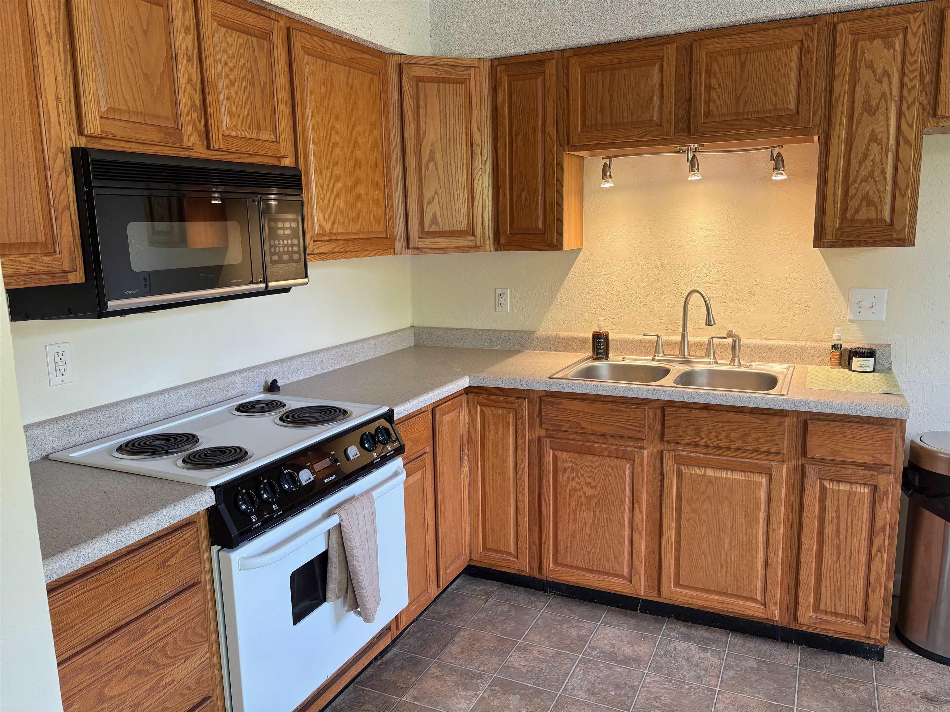 WESTWOOD GARDENS - Residential