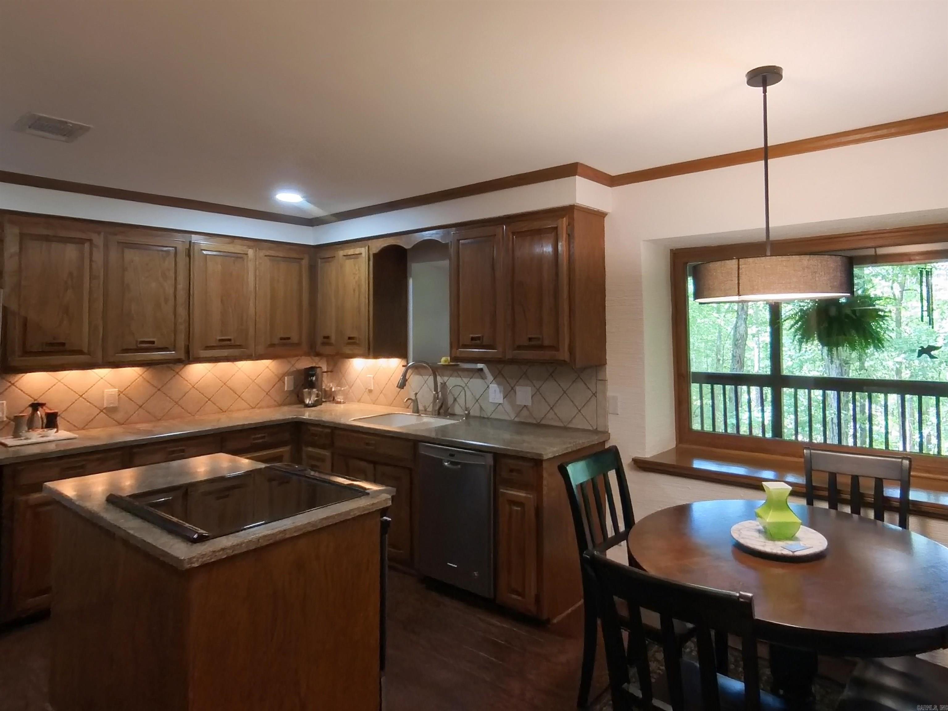 PINE CREST ESTATES - Residential