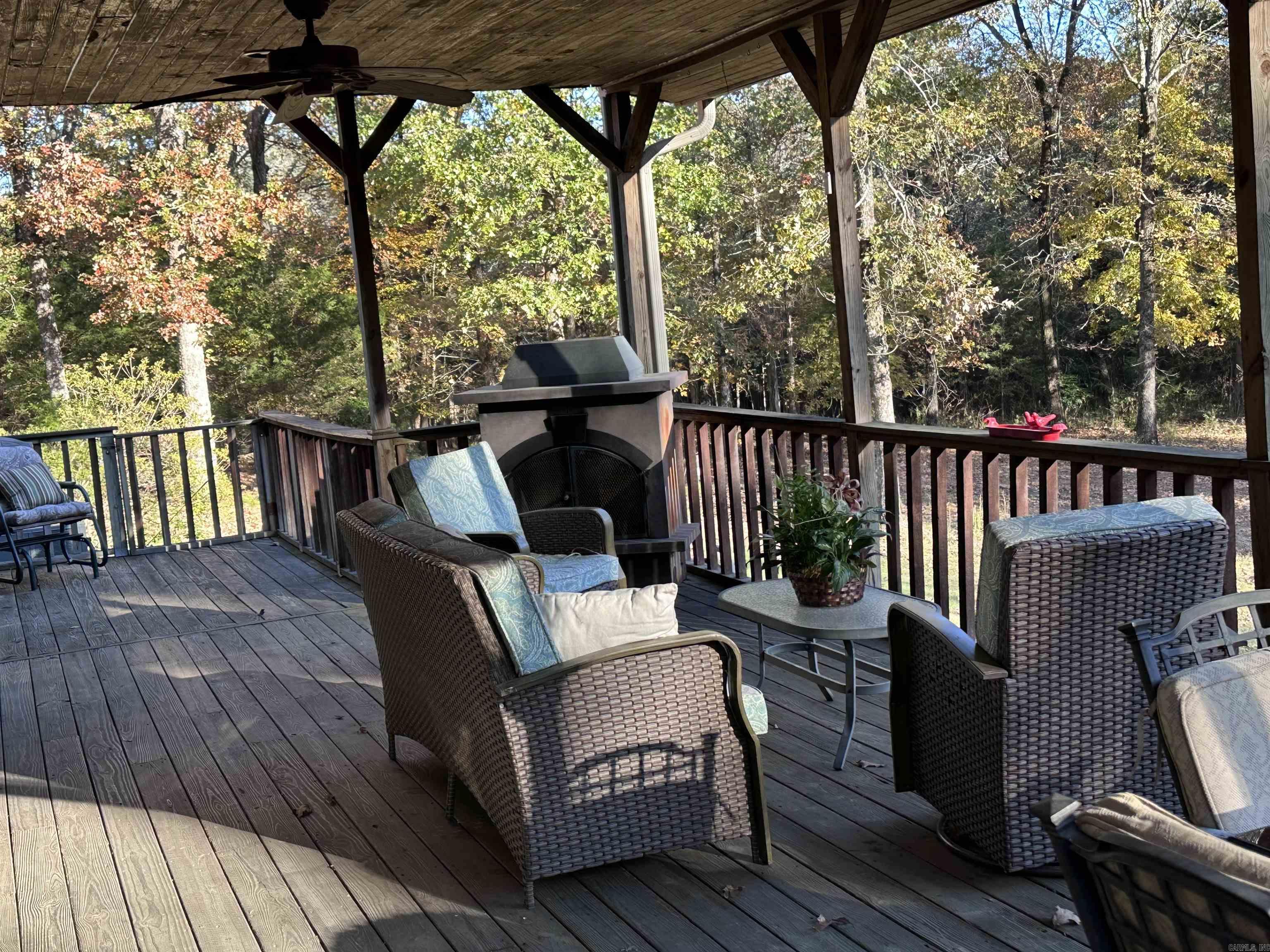 CRICKET COVE - LAKE - Residential