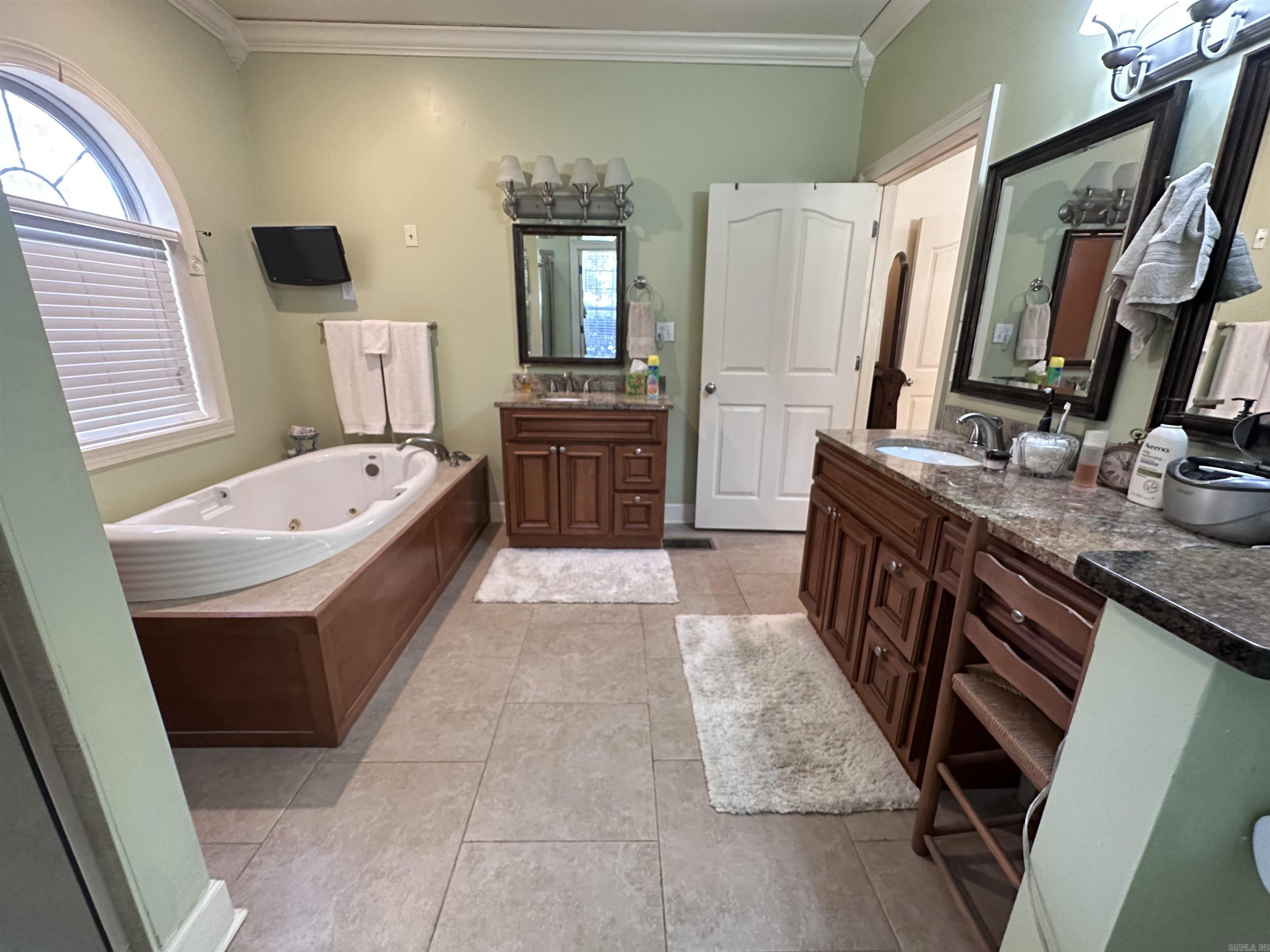 CRICKET COVE - LAKE - Residential