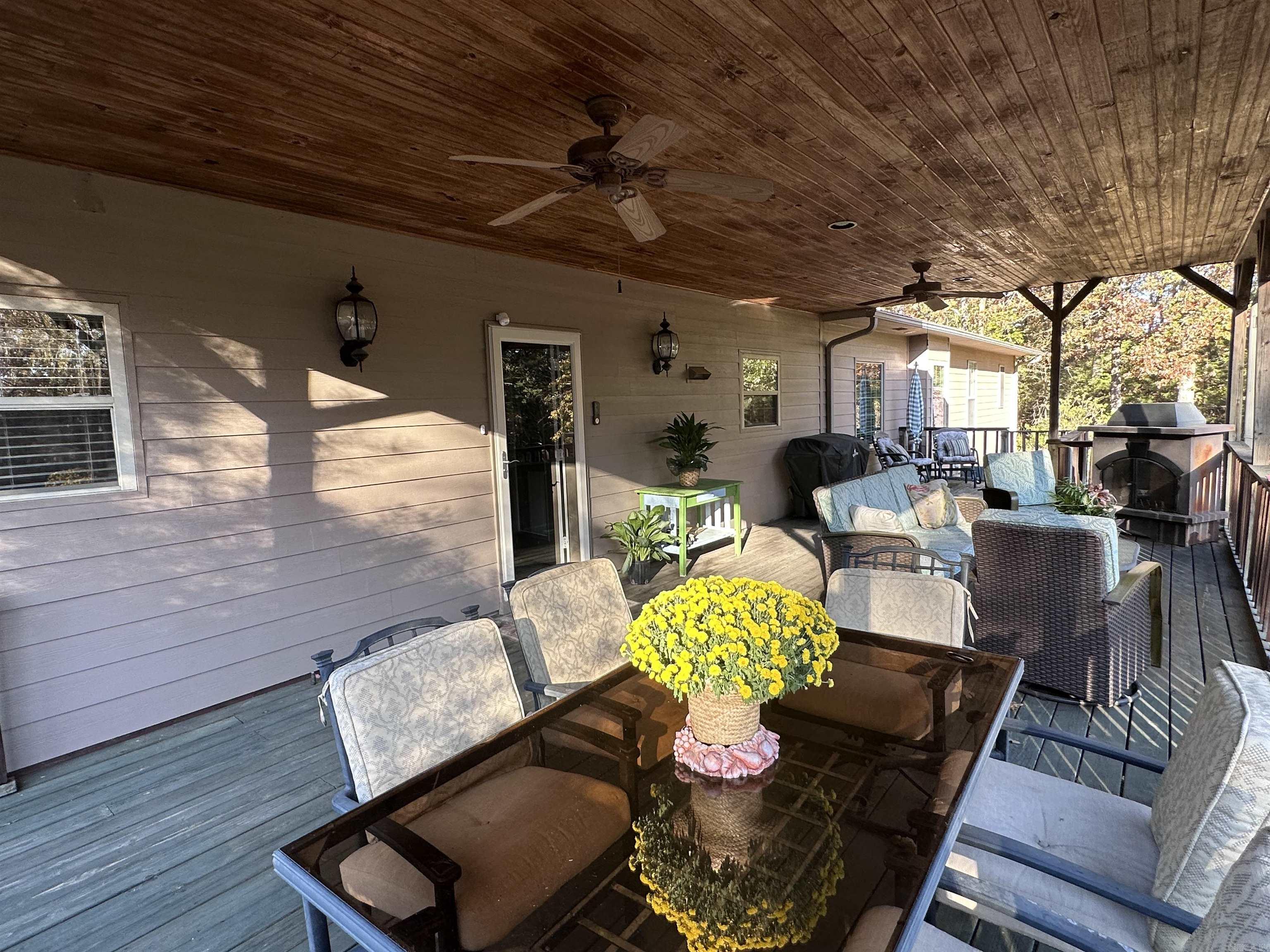 CRICKET COVE - LAKE - Residential