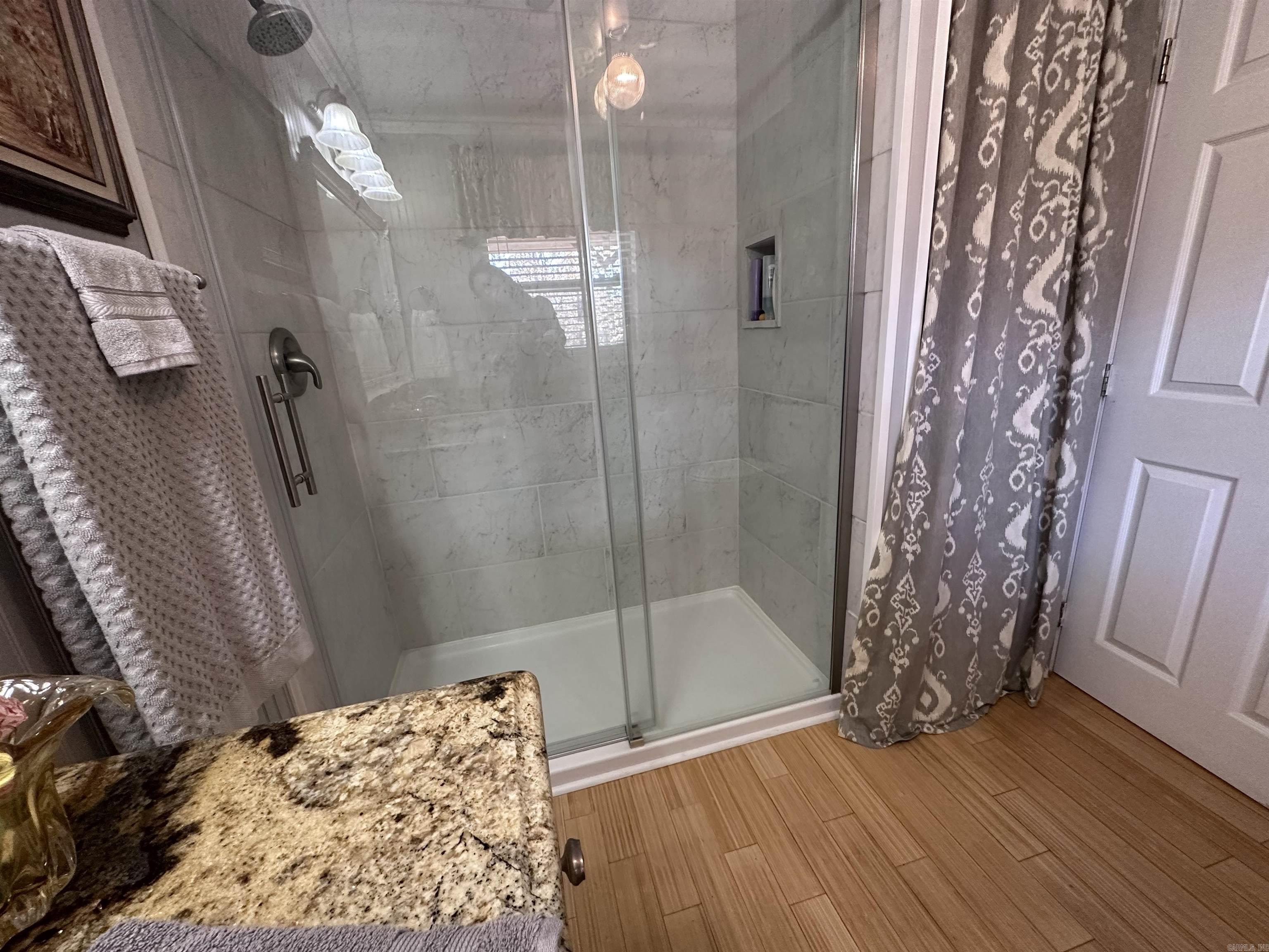 CRICKET COVE - LAKE - Residential