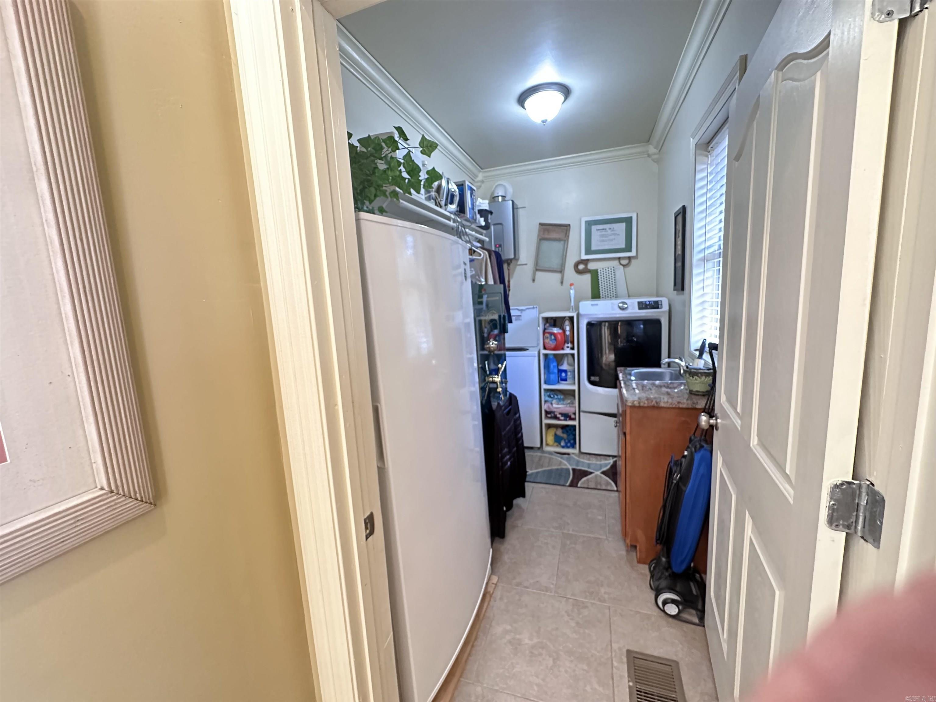 CRICKET COVE - LAKE - Residential