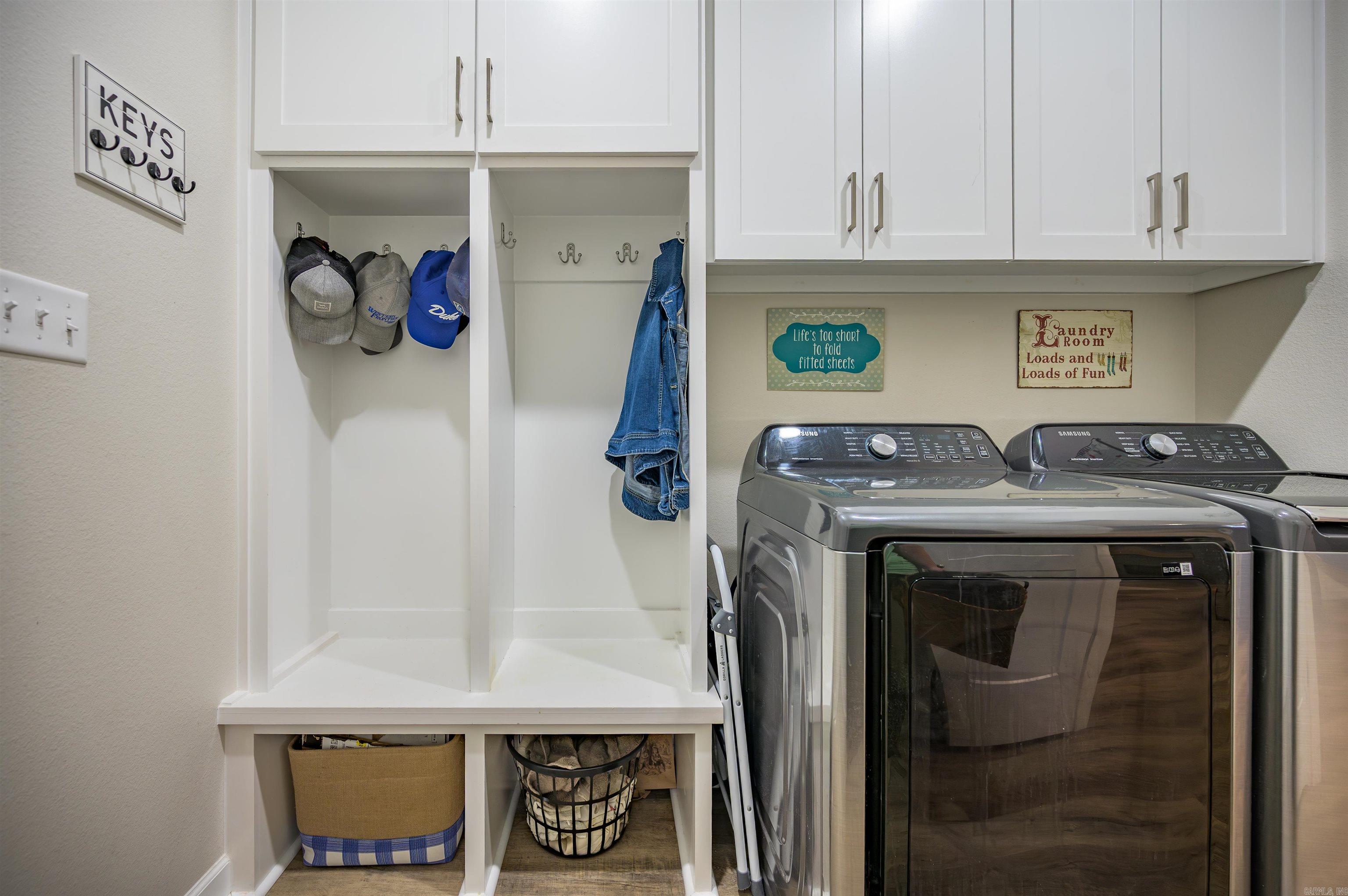 MILLERS GLENN - Residential