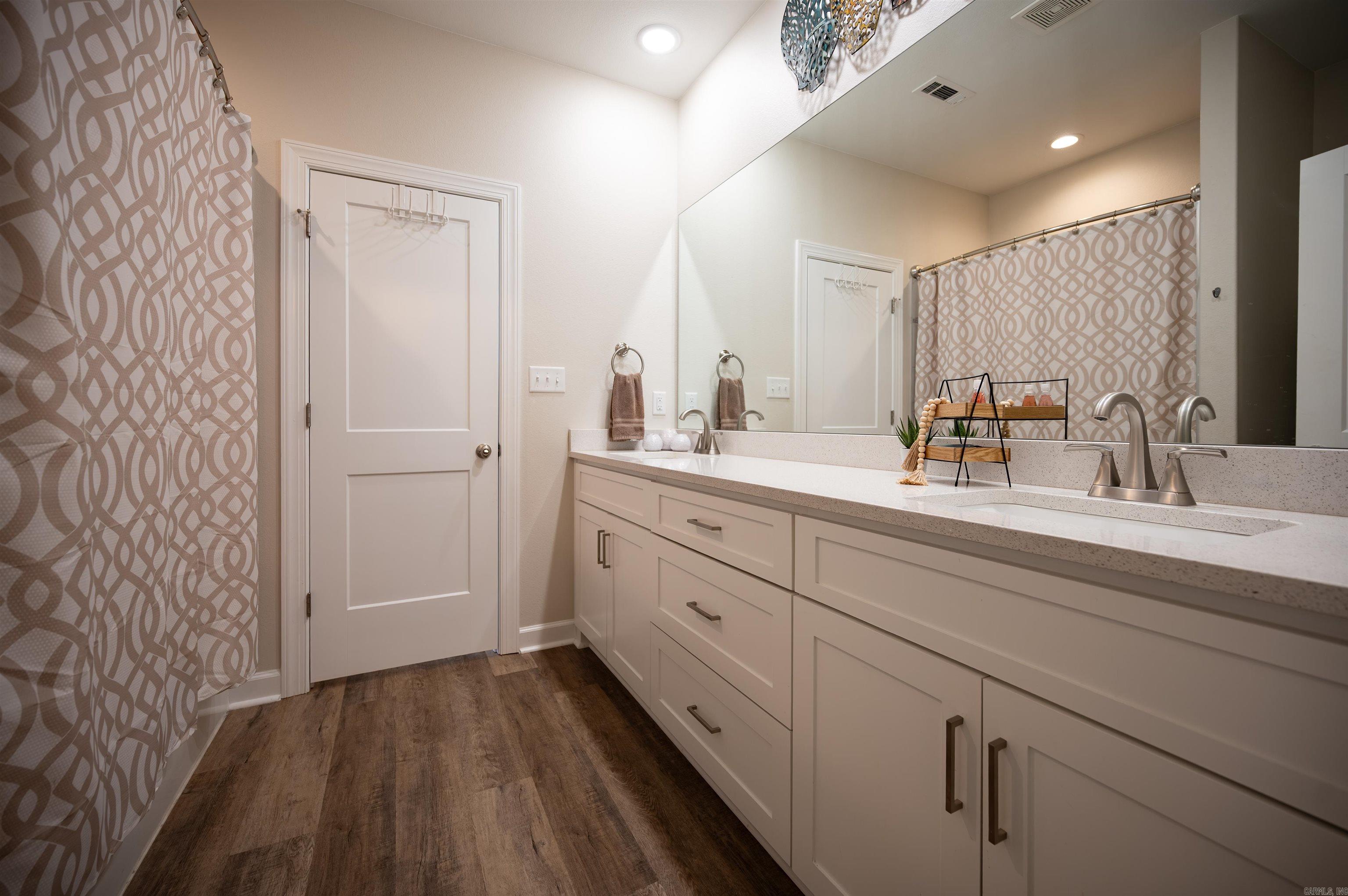 MILLERS GLENN - Residential