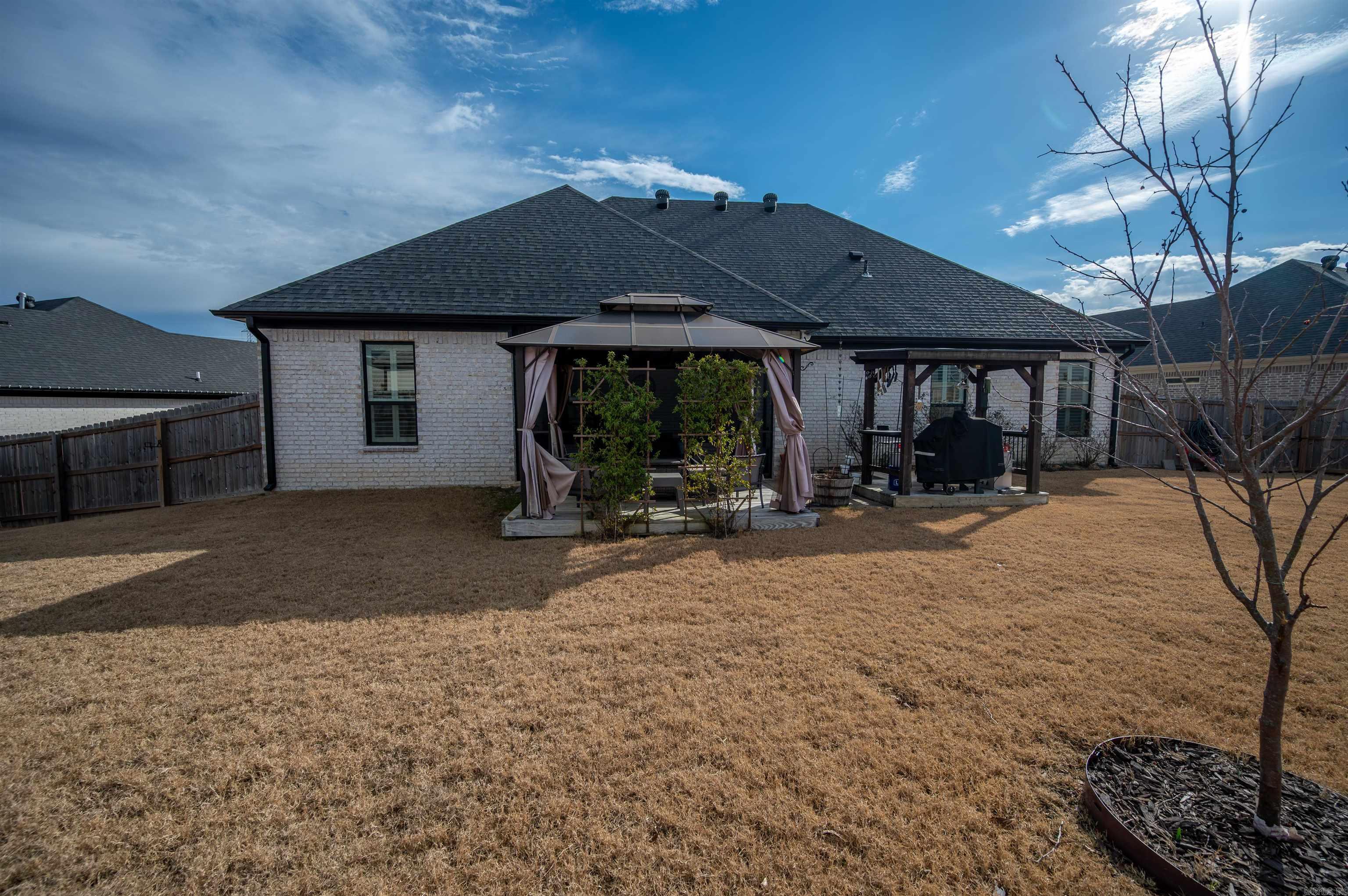 MILLERS GLENN - Residential