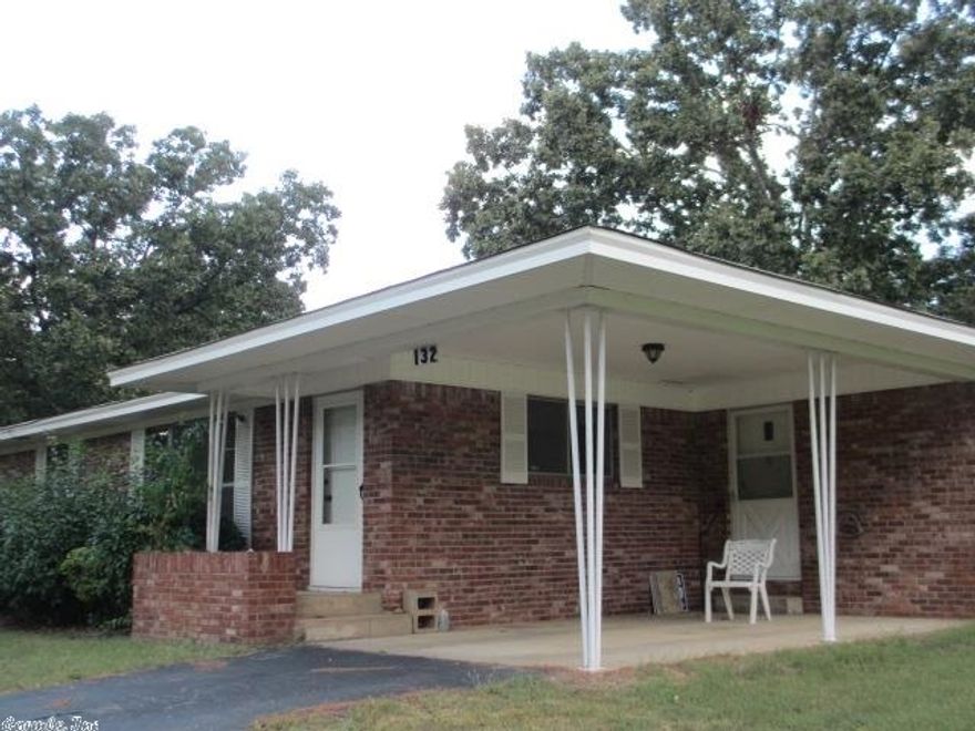 PARTIALLY UPDATED 3BR. 2BA. BRICK HOME ON 2 ACRES IN THE CITY. FRESH PAINT, NEW MASTER BATH, NEW FLOORING, GRANITE COUNTER TOPS, BEAUTIFUL HARDWOOD FLOORING, 2 LIVING AREAS, COZY GAS LOG FIREPLACE IN SPACIOUS DEN WITH NEW TILE FLOORING IN DEN AND KITCHEN. THIS IS A  GREAT SOLID HOME FROM THE 60'S WITH SEVERAL UPDATES. LAND IS NEARLY LEVEL AND HOME SITS BACK FROM THE ROAD. CONVENIENT LOCATION. JUST DOWN FROM FAMILY PARK. VACANT, EASY TO SHOW. LARGE OUT BUILDING. SELLER IS FURNISHING A 1 YR. HOME WARRANTY.