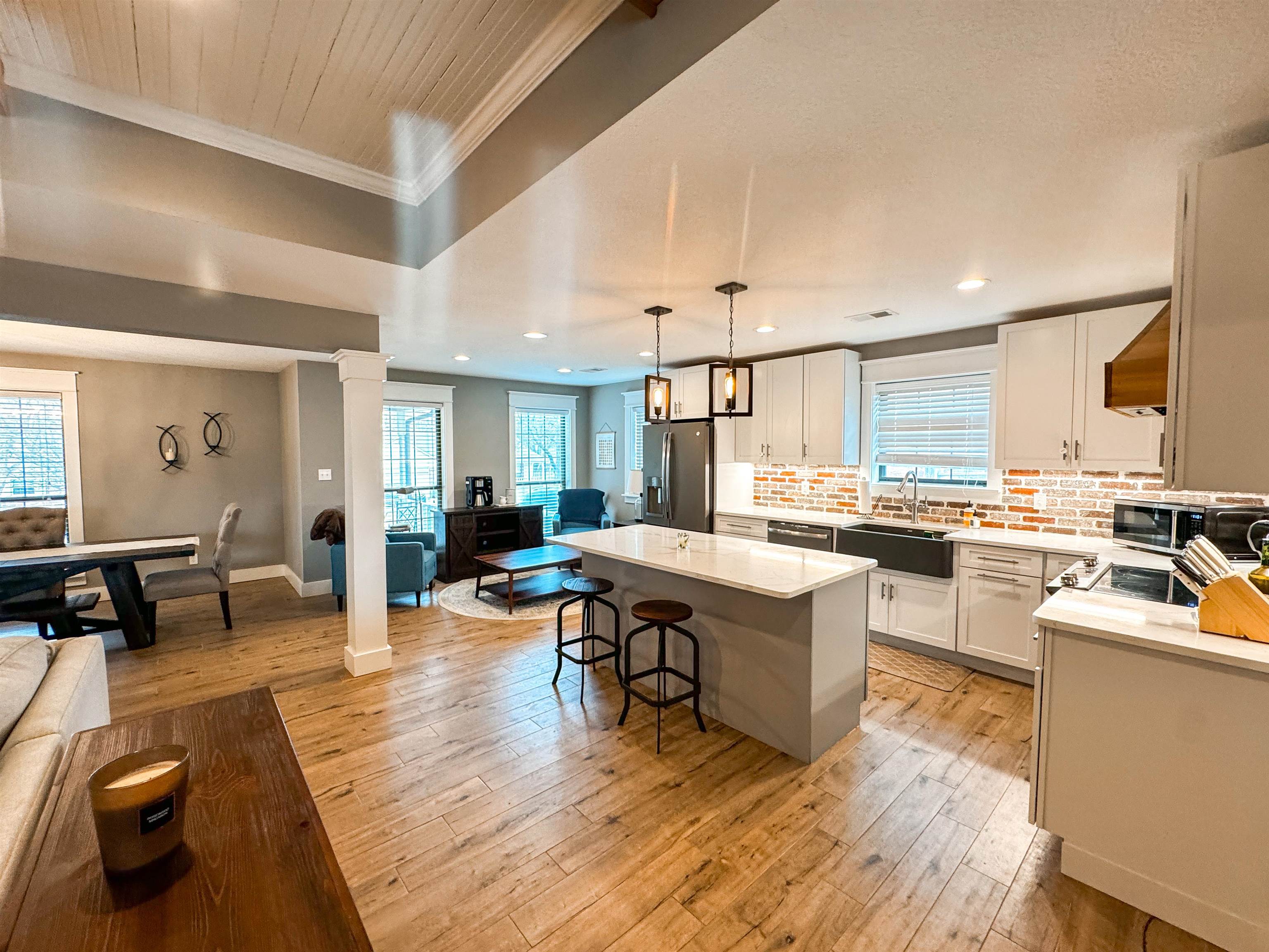 River Oaks Estates - Residential