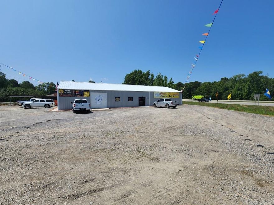 Great commercial investment opportunity.  .61 acre parcel plus 4000 sf building, adjoining .53 acre parcel can be added, for approximately 1.15 acres.  Located at heavy traffic intersection of Hwy 100 (Maumelle Blvd) & Hwy 365 (Old Conway Highway), just .5 mile from Interstate 40.  Approximately 24,000 cars per day. Many retail and hotel establishments nearby. Just outside city limits of Maumelle, one of Arkansas' richest, safest and fastest growing cities, with 20,000 population.  Lot only available for short term or long term lease as well.