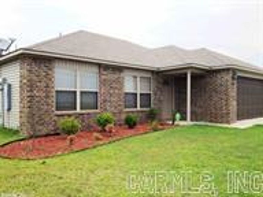 3/2  Split Floor Plan on Corner Lot w/Fully Fenced Back Yard. The Master Bedroom features a Soaking Tub & Walk-n Shower, His & Her Sinks & a Walk-in Closet! Washer & Dryer are Provided!  The Eat-in Kitchen includes a Breakfast Bar, Side by Side Refrigerator, and a Pantry!  2nd & 3rd Bedrooms w/Spacious Closets! Conveniently located minutes to LR Airport, Downtown Little Rock or minutes to LRAFB via the Interstate!  The neighborhood offers Sidewalks and a Playground!