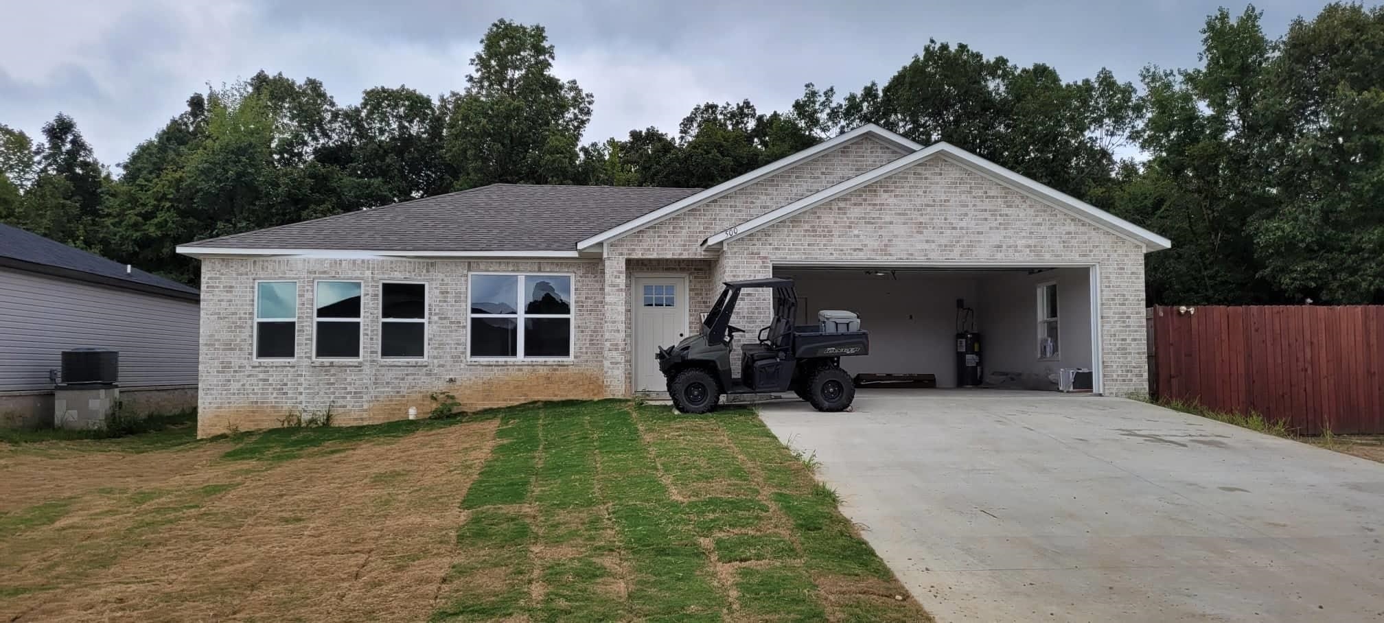 3/2 W 2 CAR GARAGE