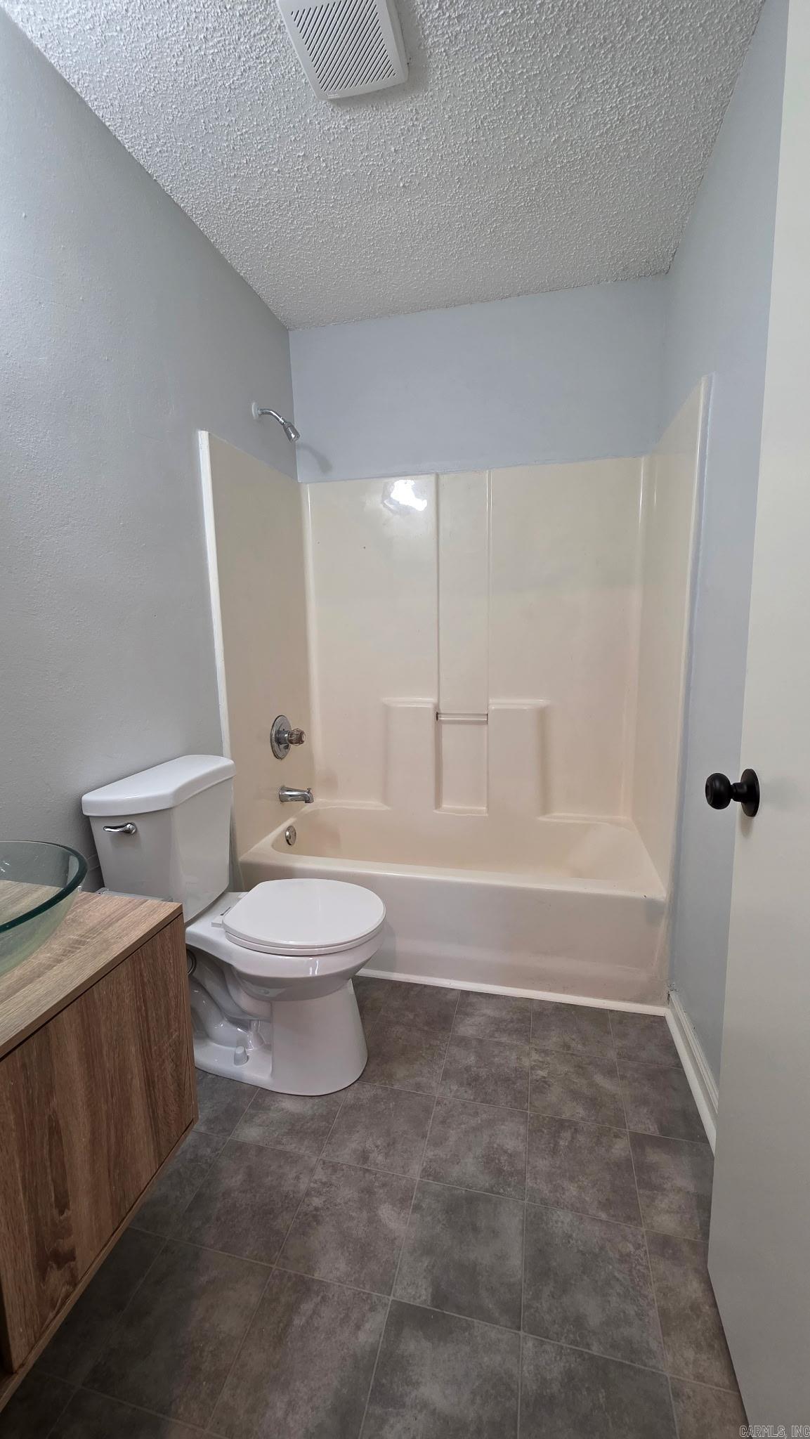 Covenant Cove - Residential Lease