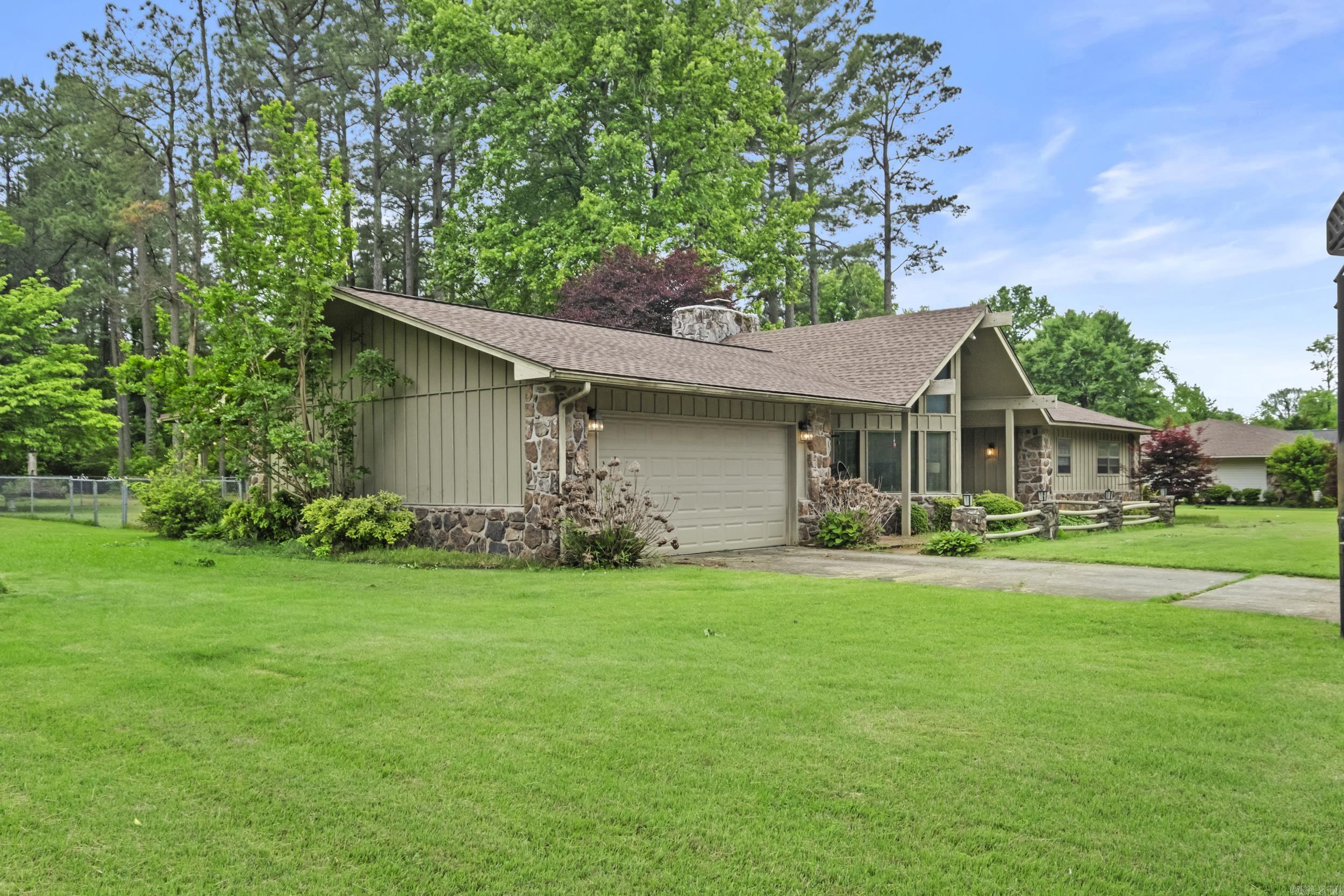 PINEWOOD ESTATES - Residential