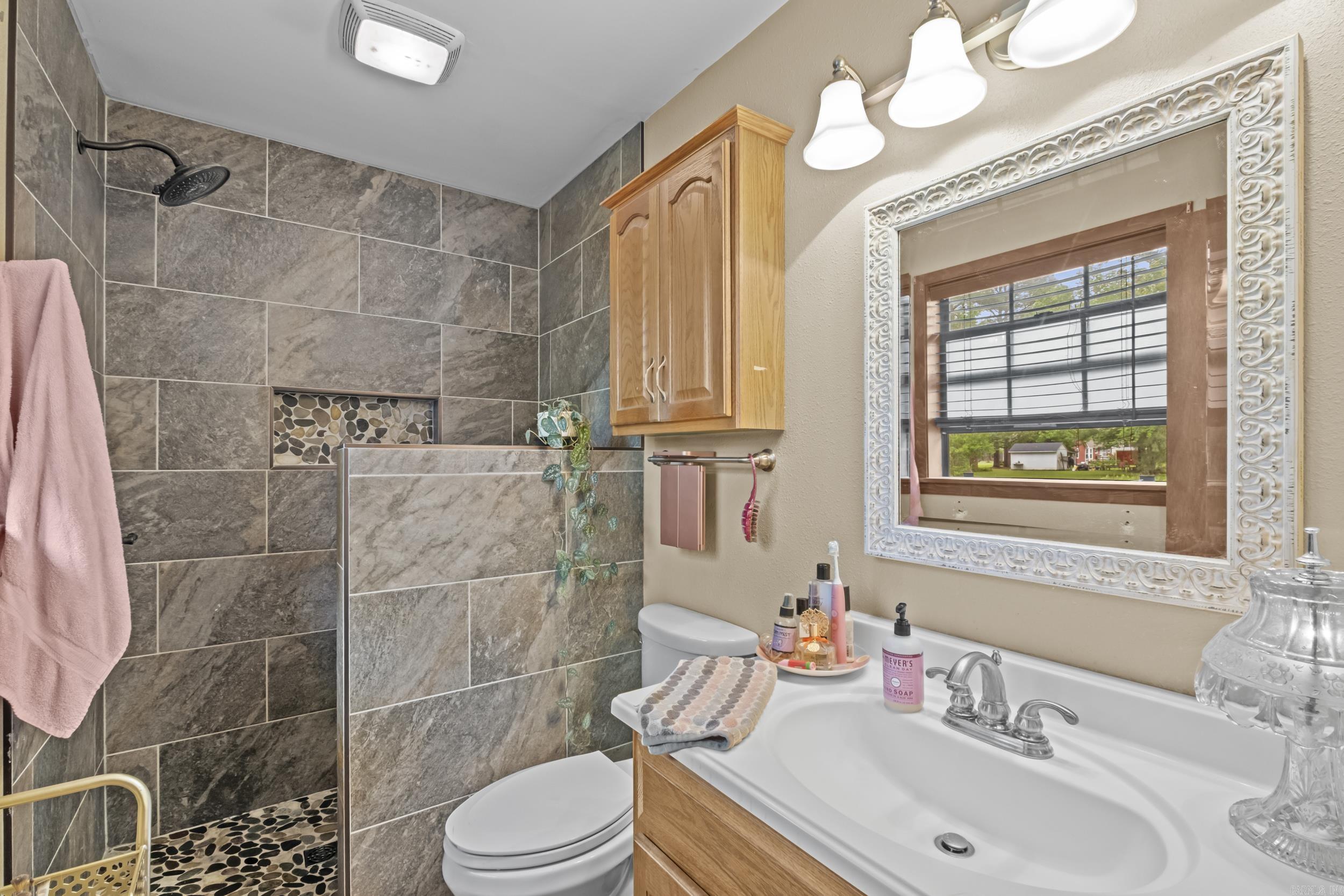 PINEWOOD ESTATES - Residential