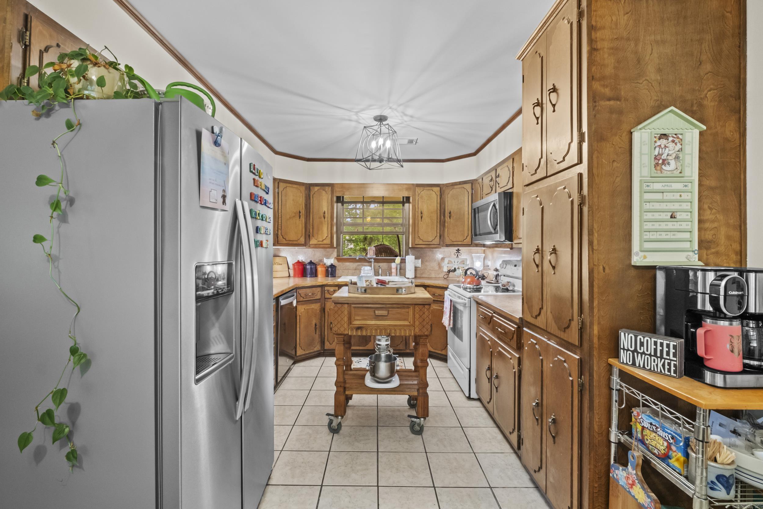 PINEWOOD ESTATES - Residential