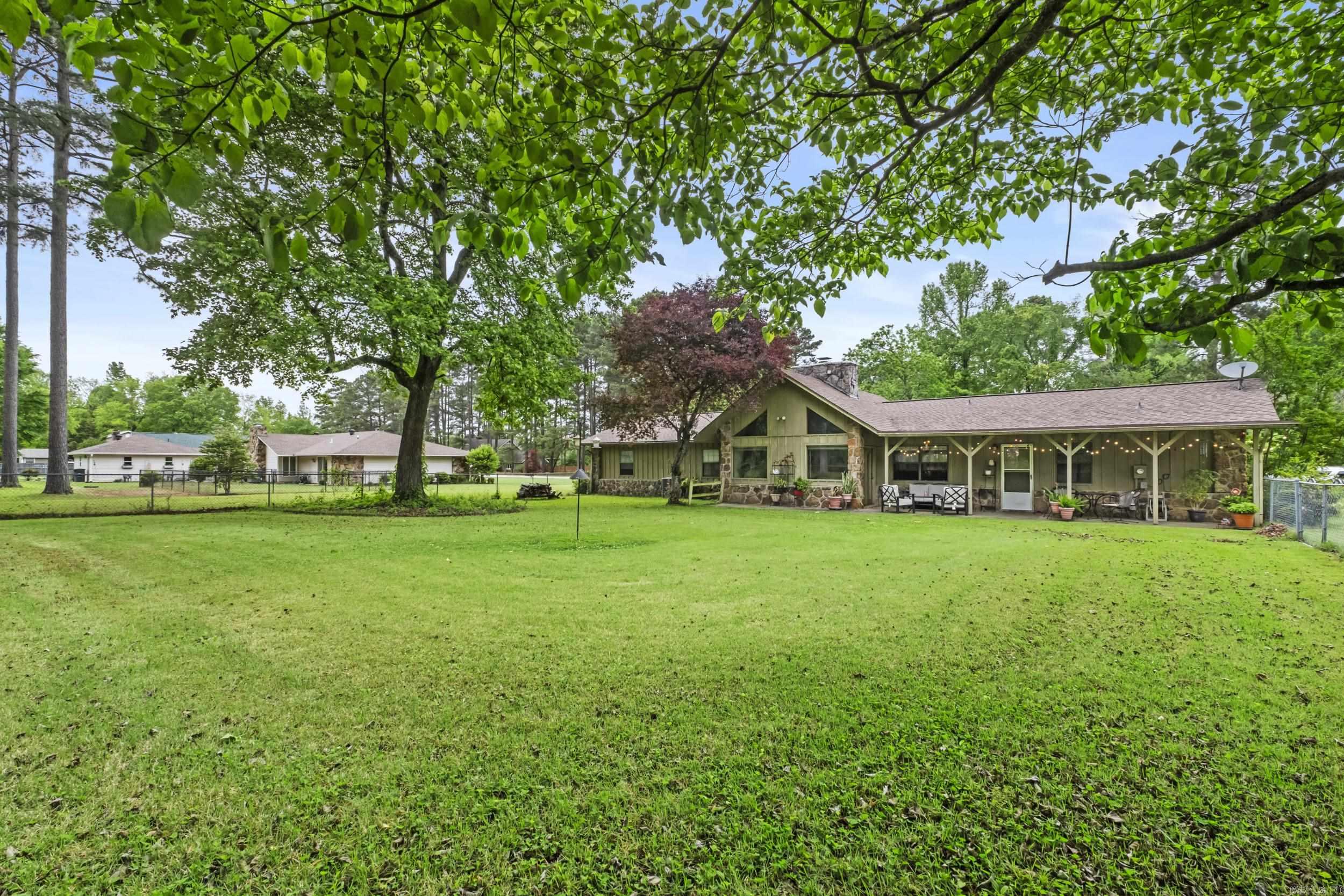 PINEWOOD ESTATES - Residential