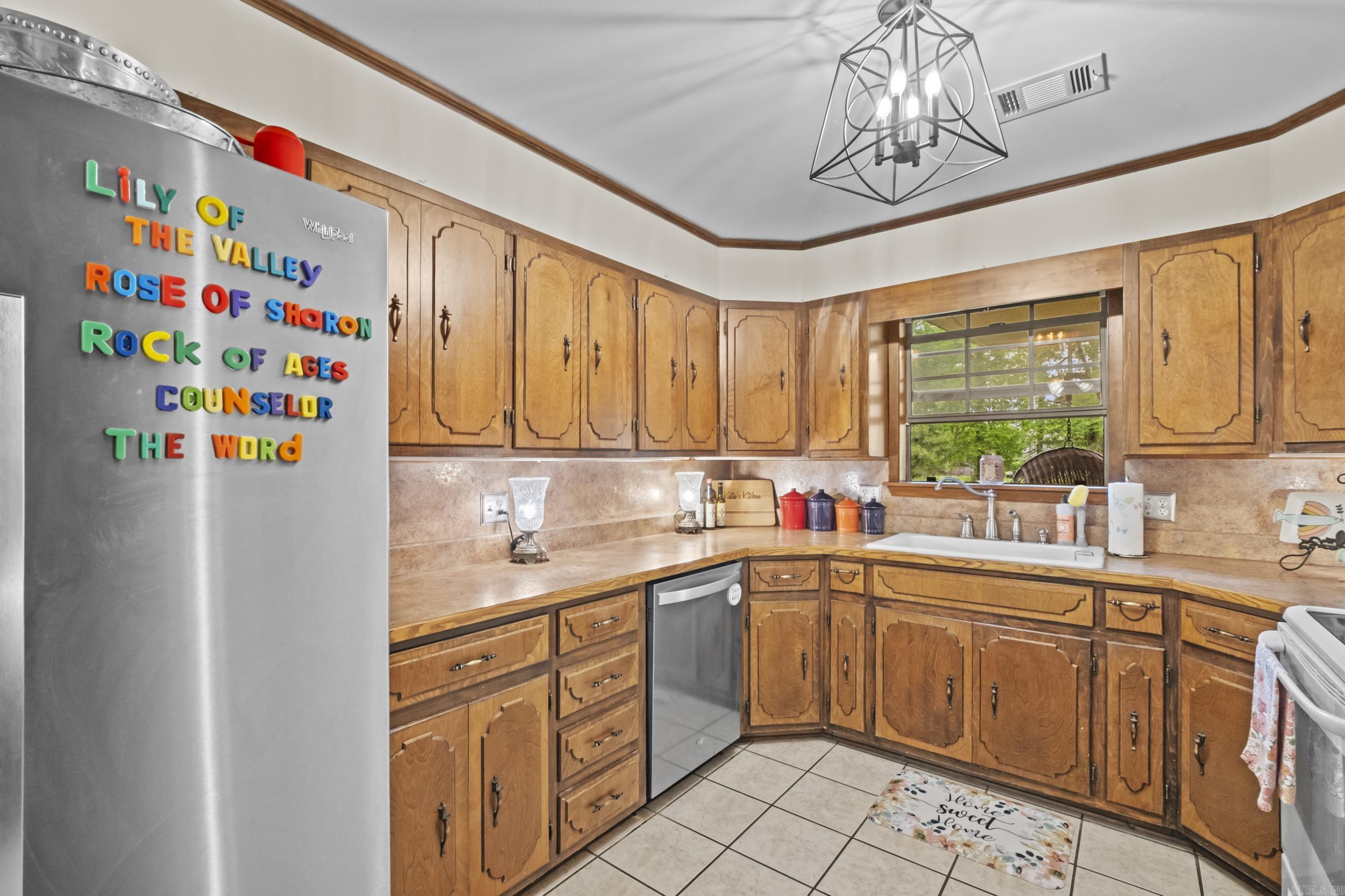 PINEWOOD ESTATES - Residential