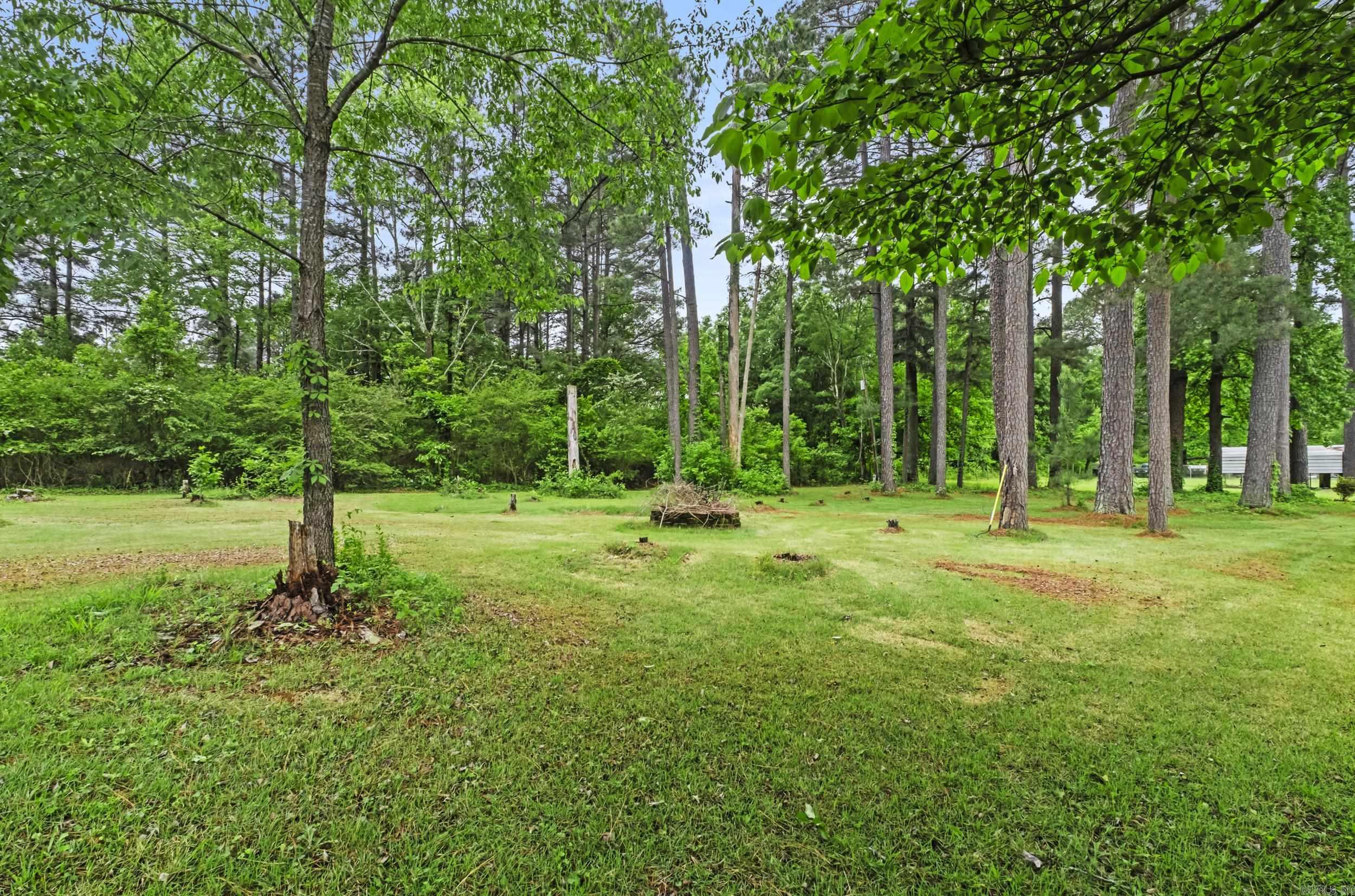 PINEWOOD ESTATES - Residential
