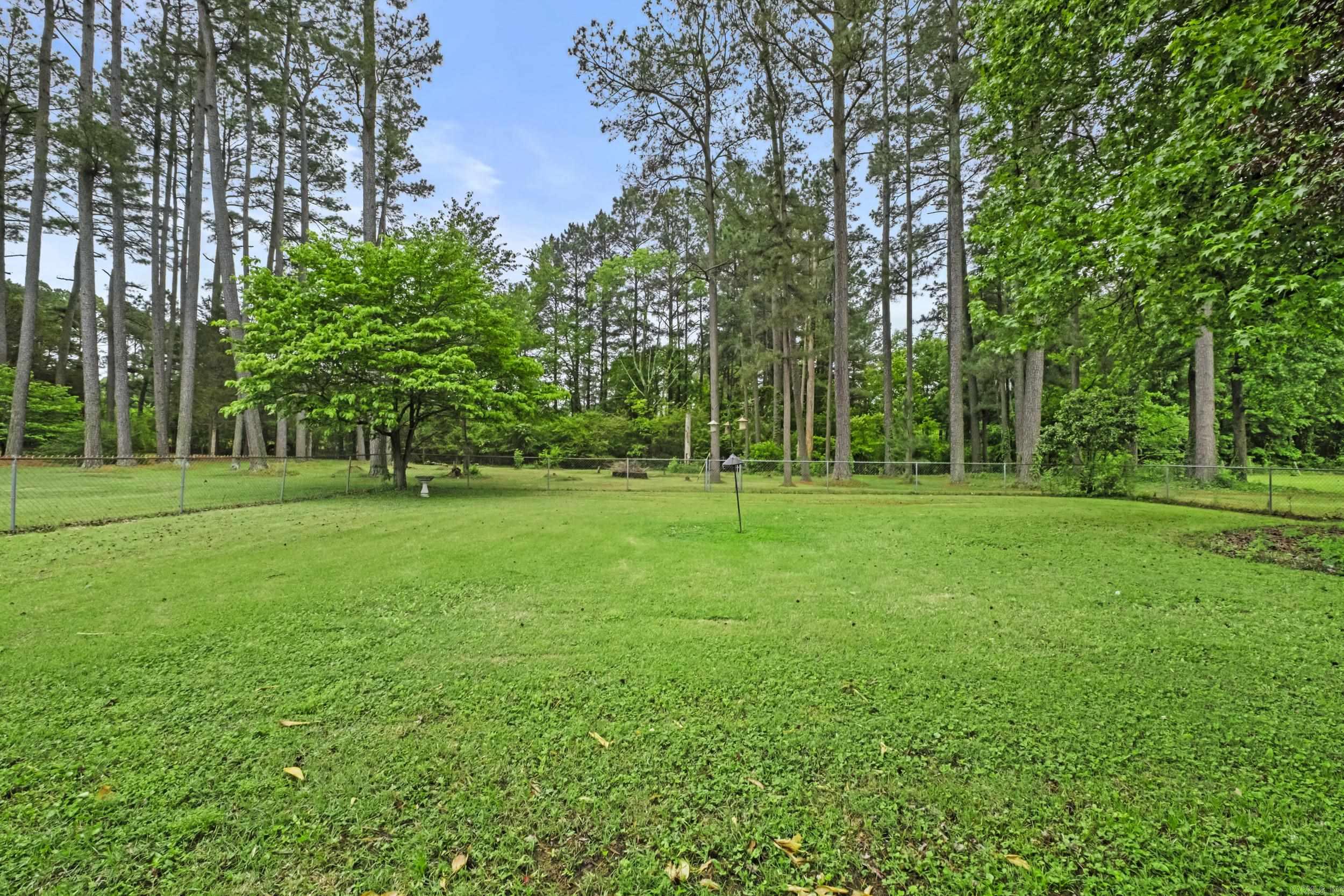 PINEWOOD ESTATES - Residential