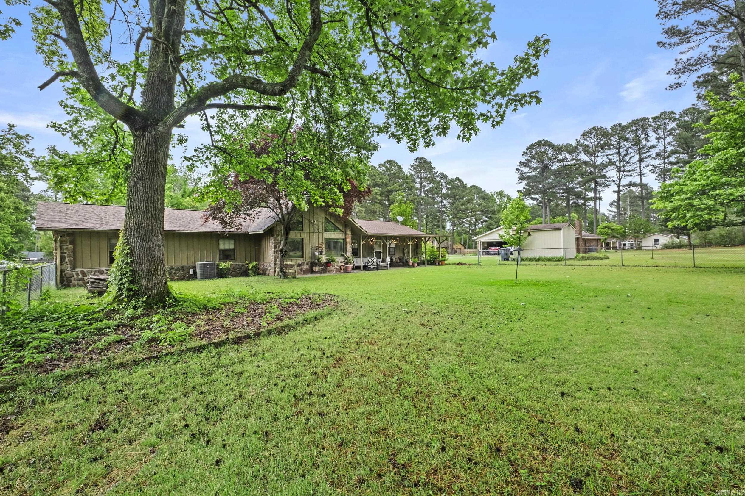 PINEWOOD ESTATES - Residential