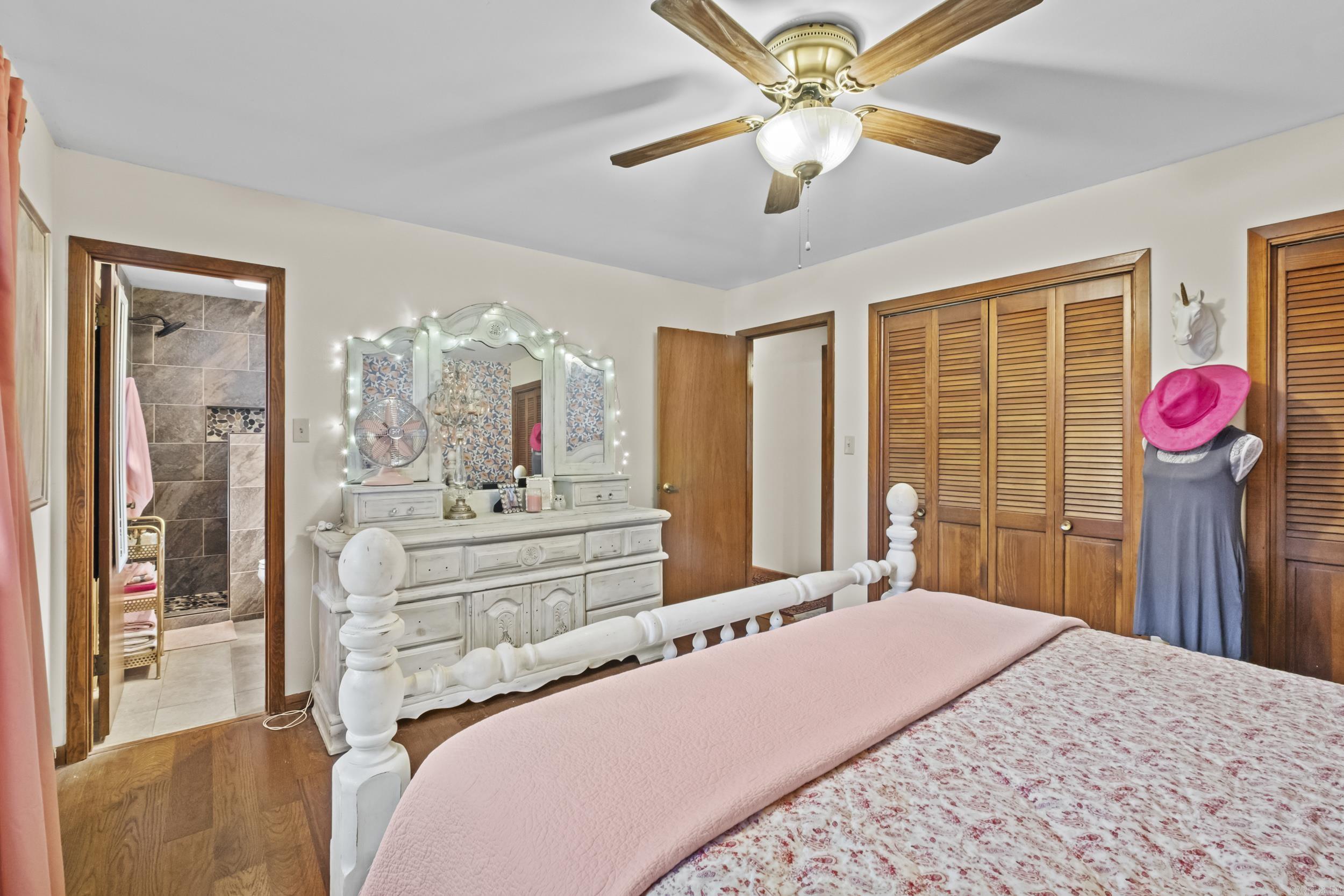 PINEWOOD ESTATES - Residential