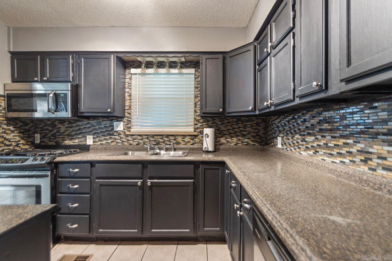 TROUTT - Residential