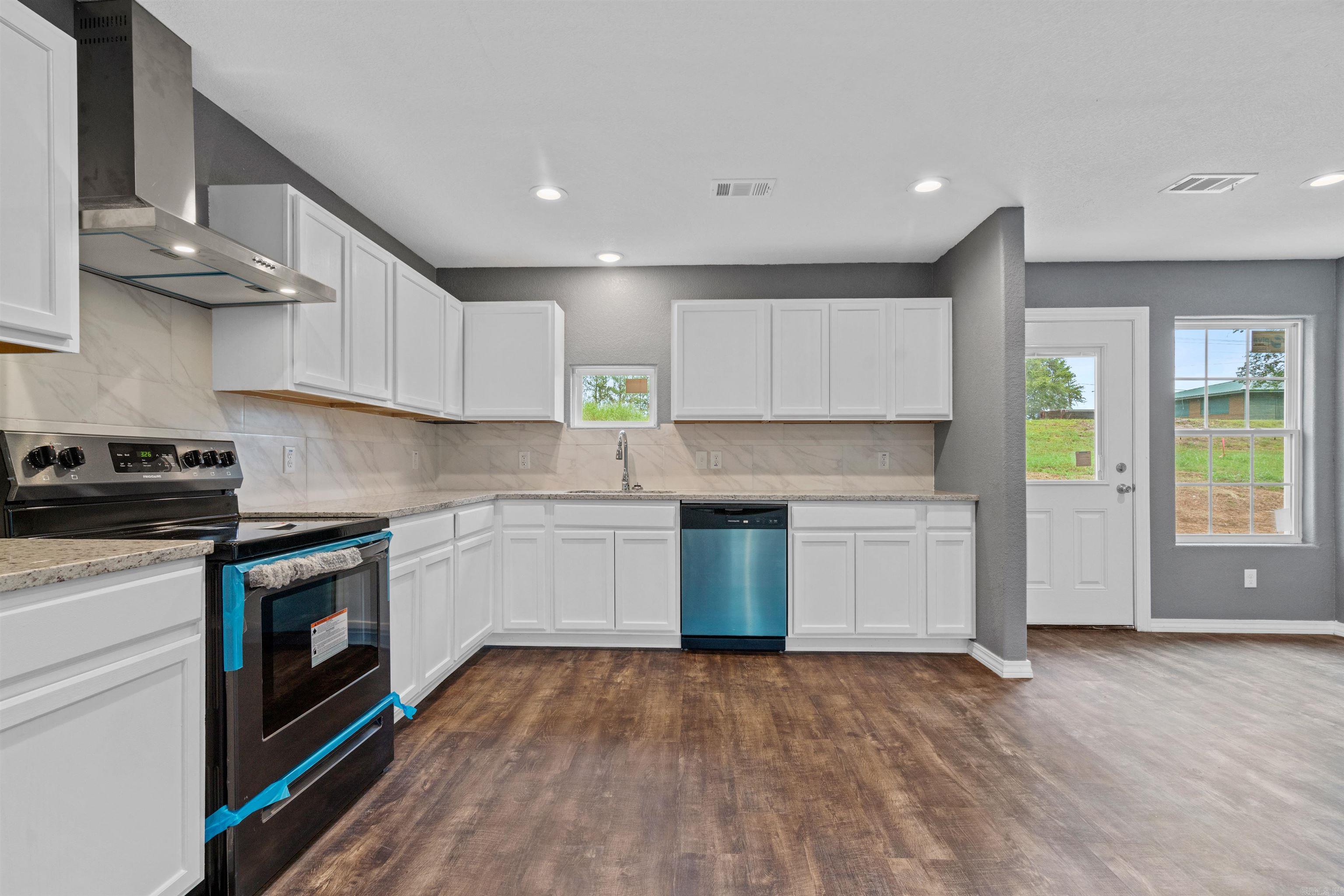 Hayes 2nd - Residential